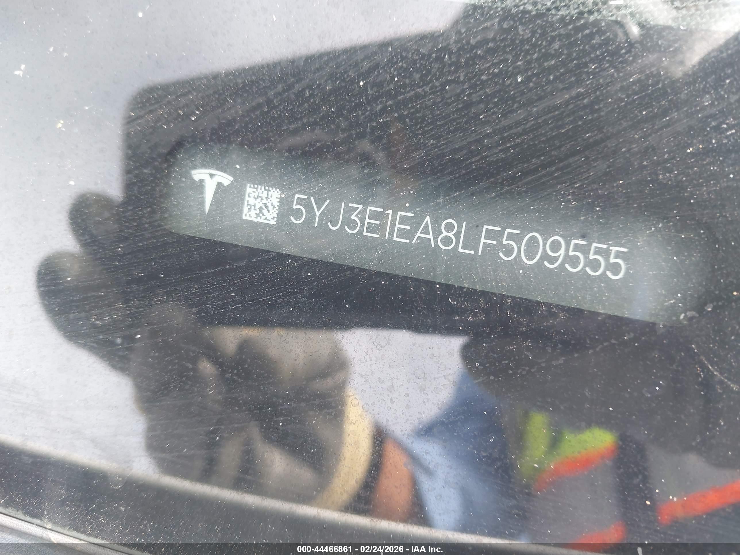 TESLA MODEL image 9
