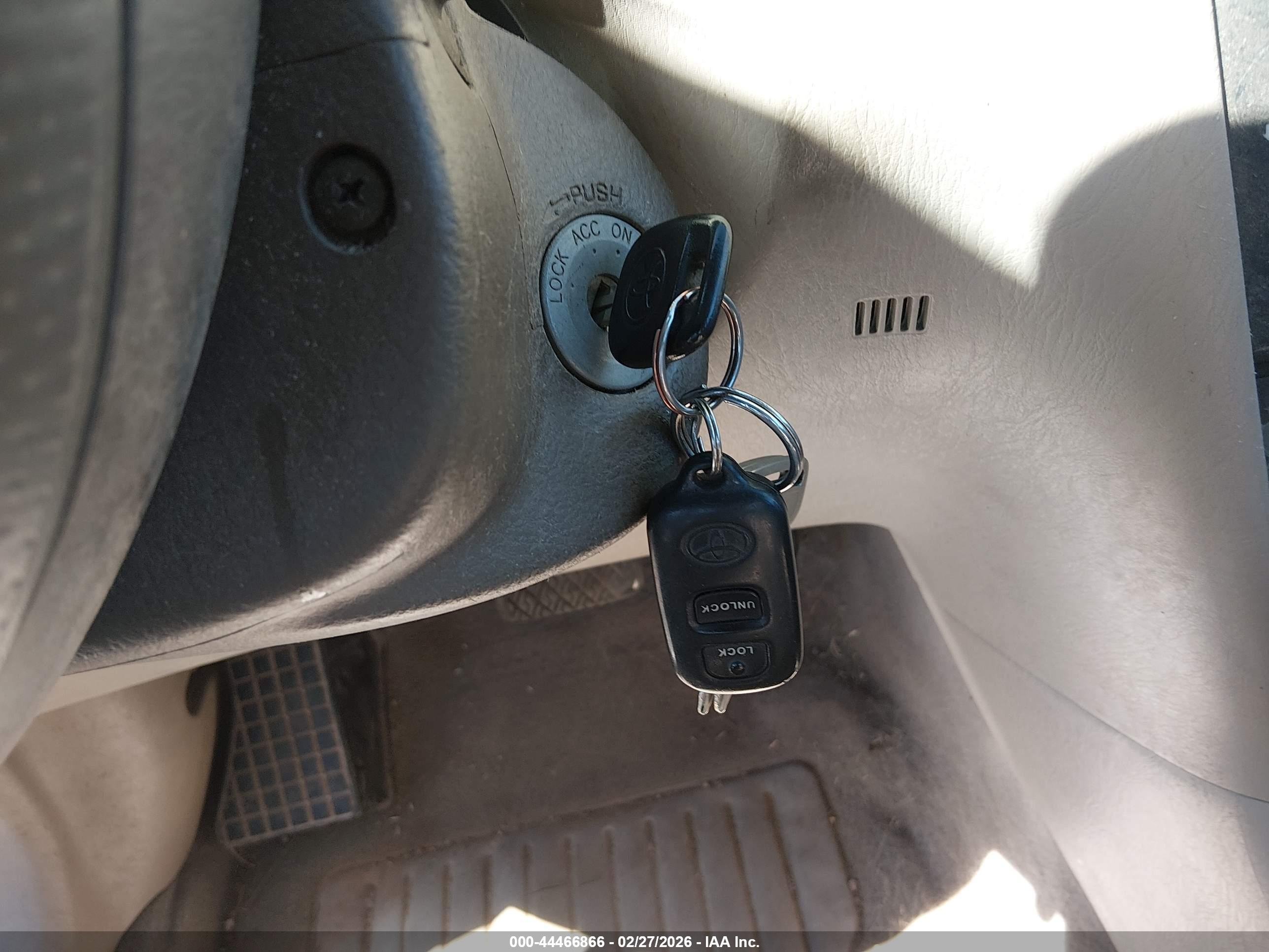 TOYOTA COROLLA image 11