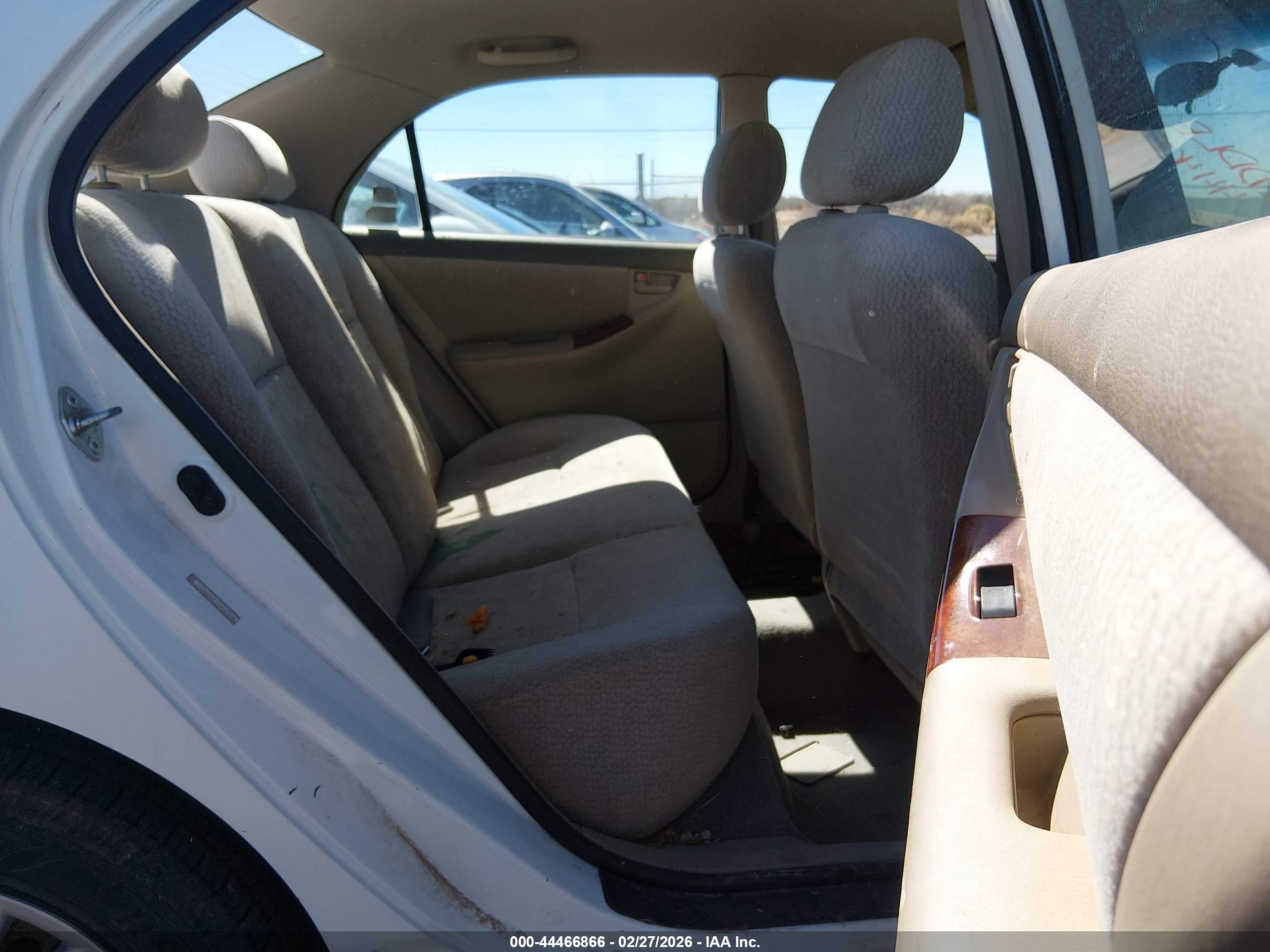 TOYOTA COROLLA image 8