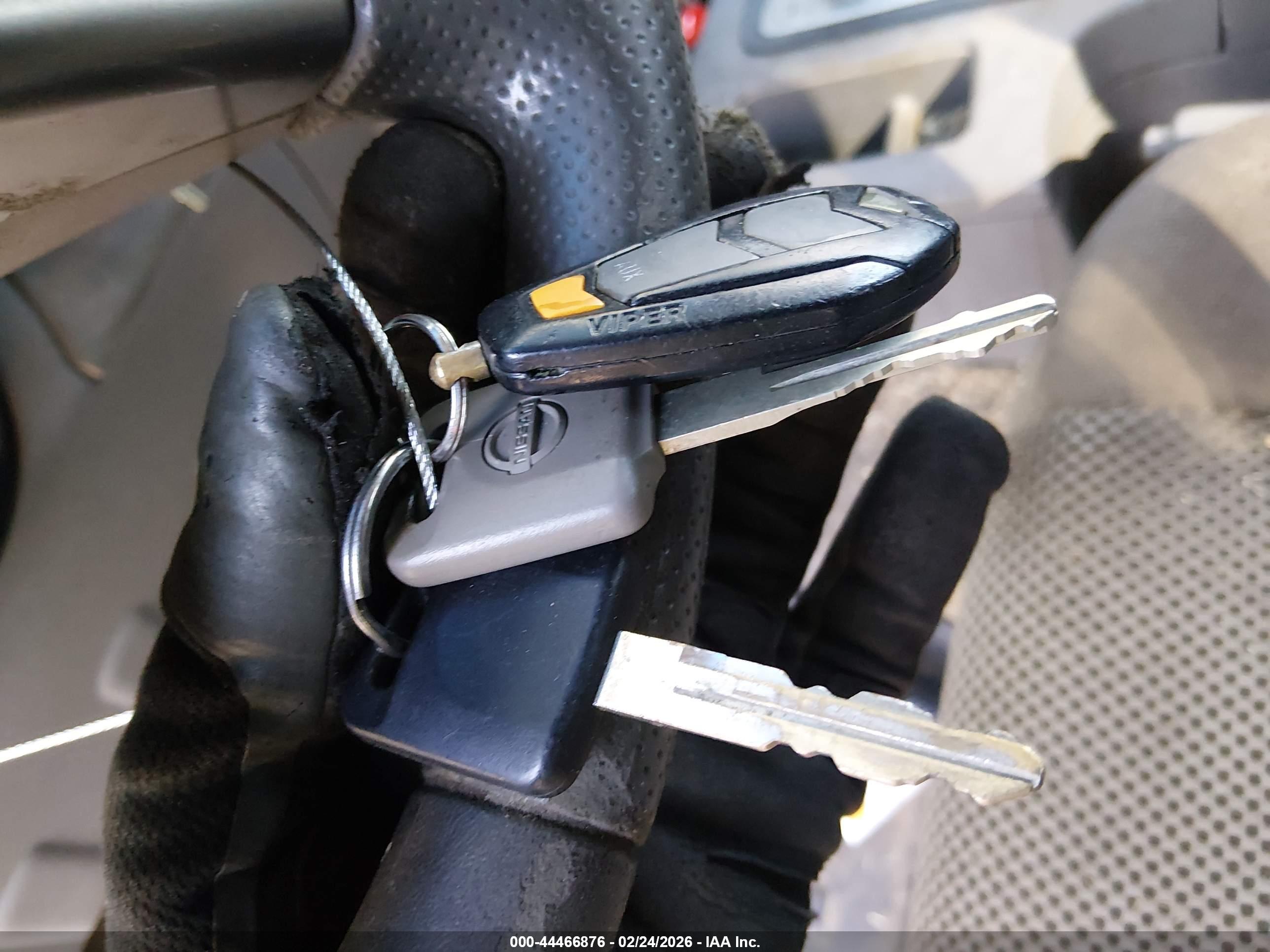 NISSAN FRONTIER image 11