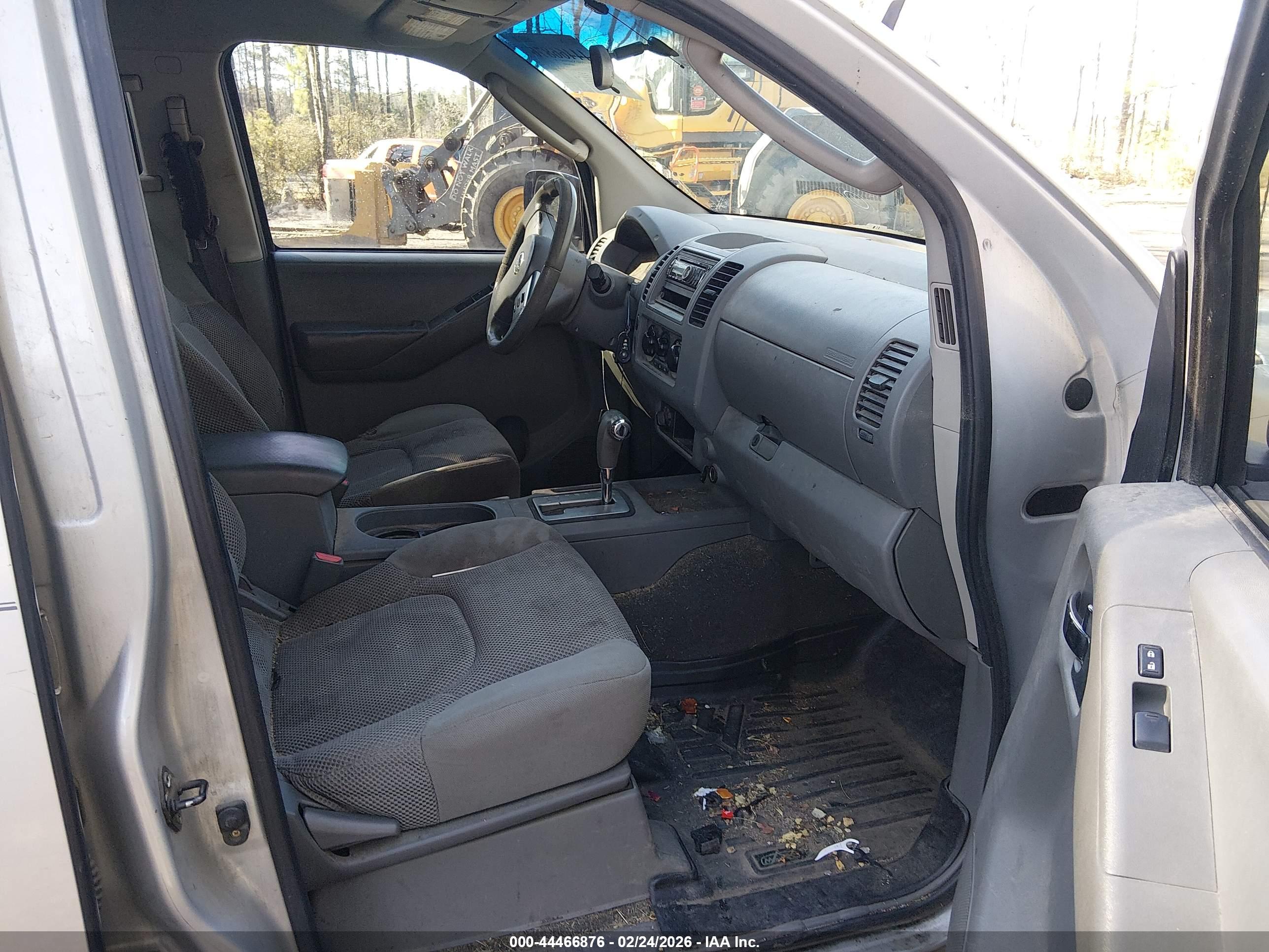 NISSAN FRONTIER image 5