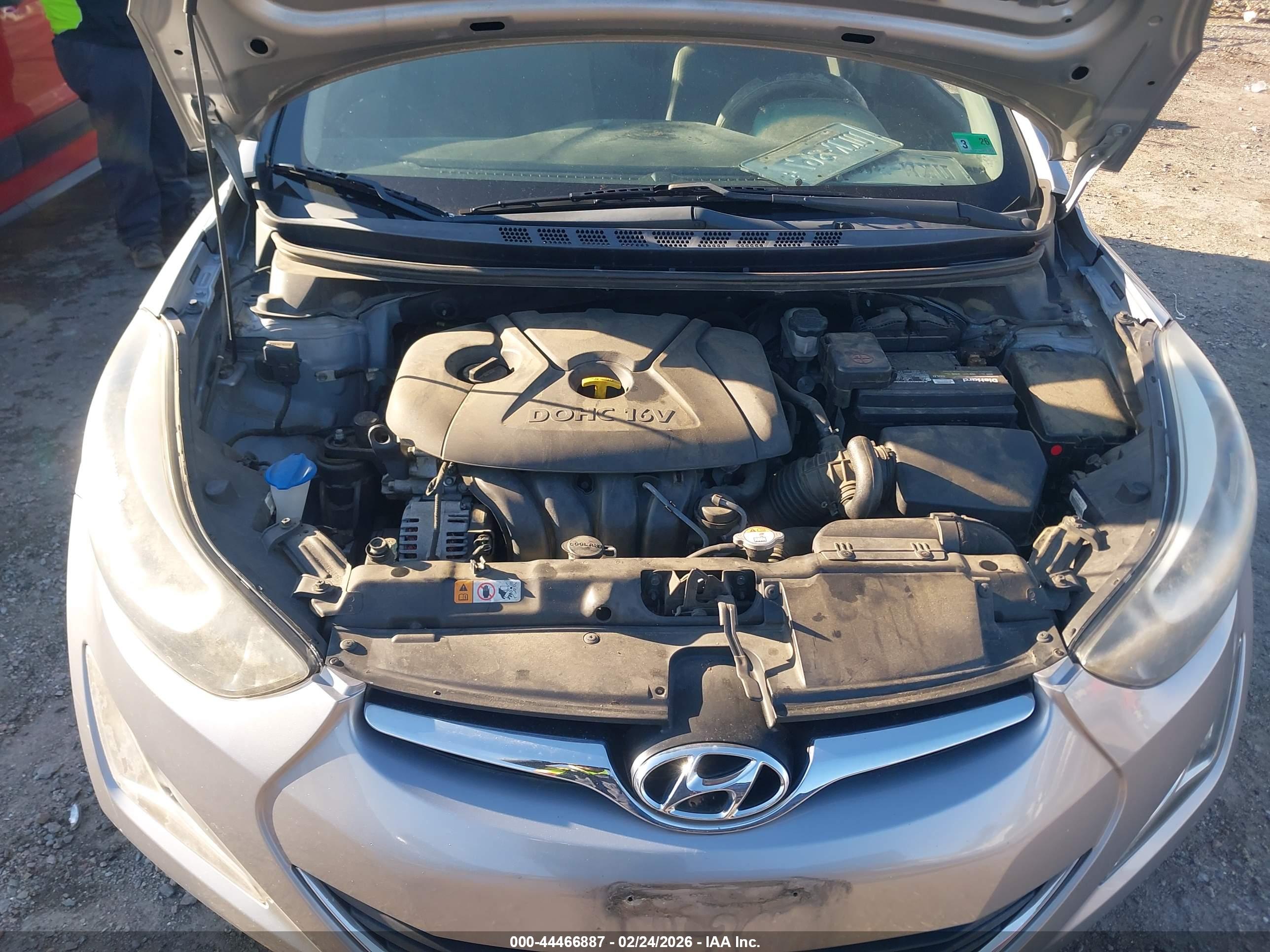 HYUNDAI ELANTRA image 10