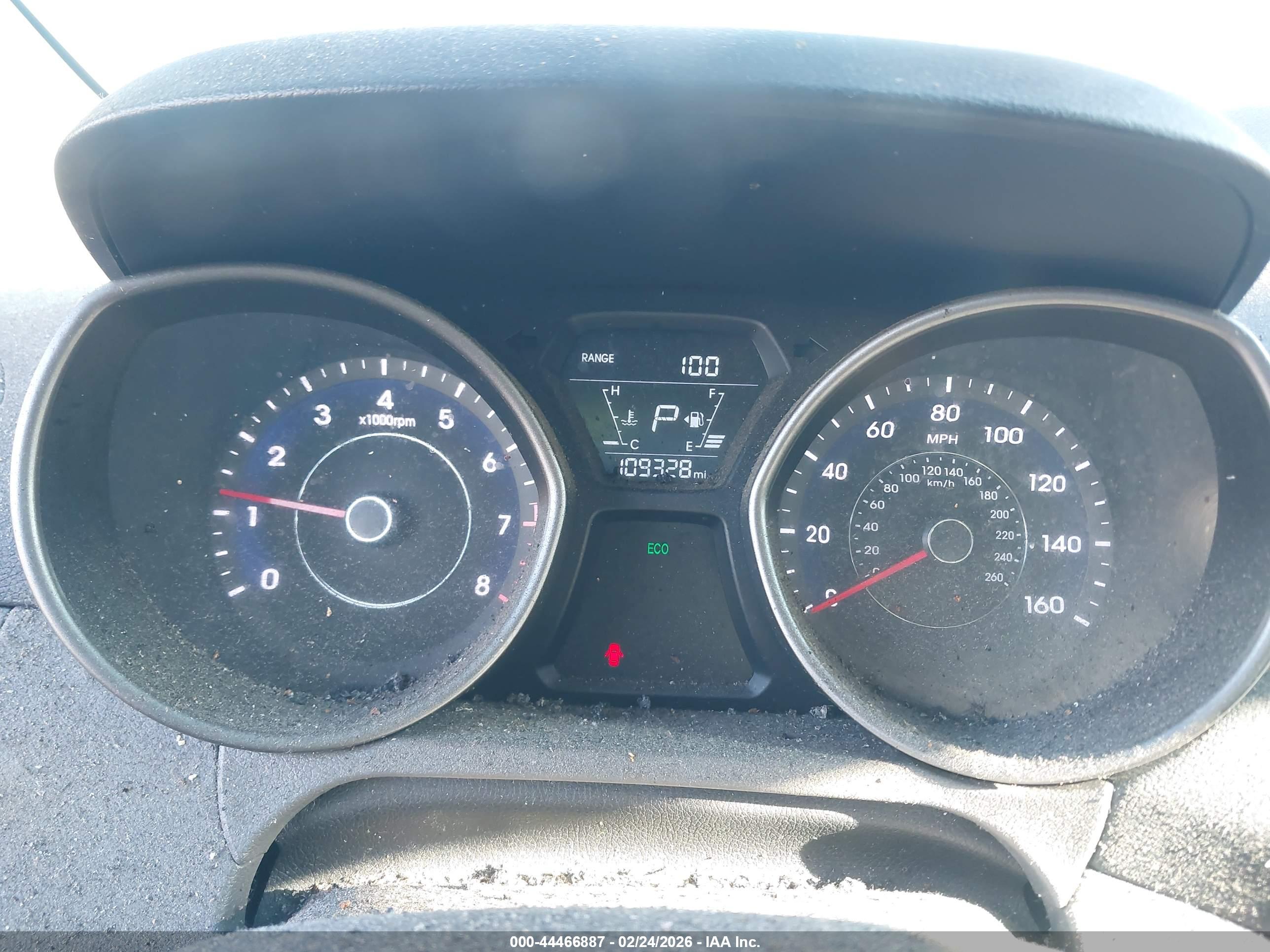 HYUNDAI ELANTRA image 7