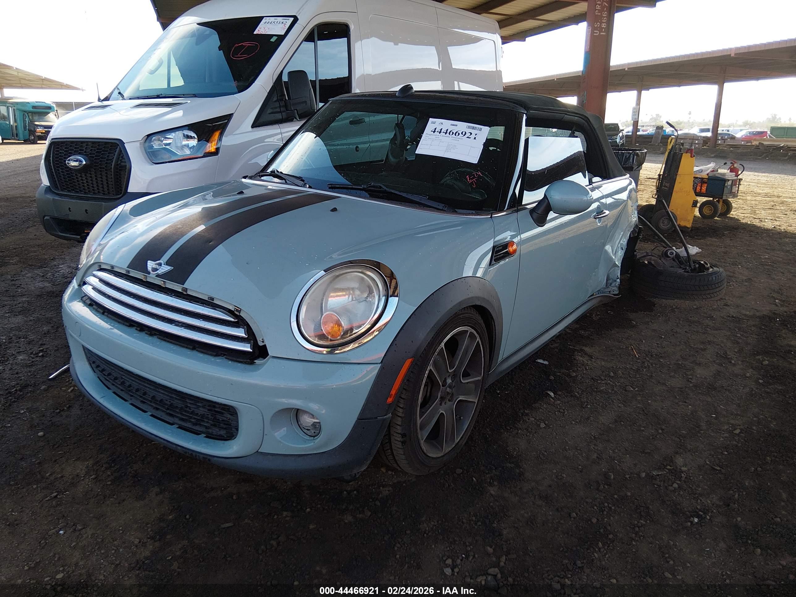 MINI COOPER image 2