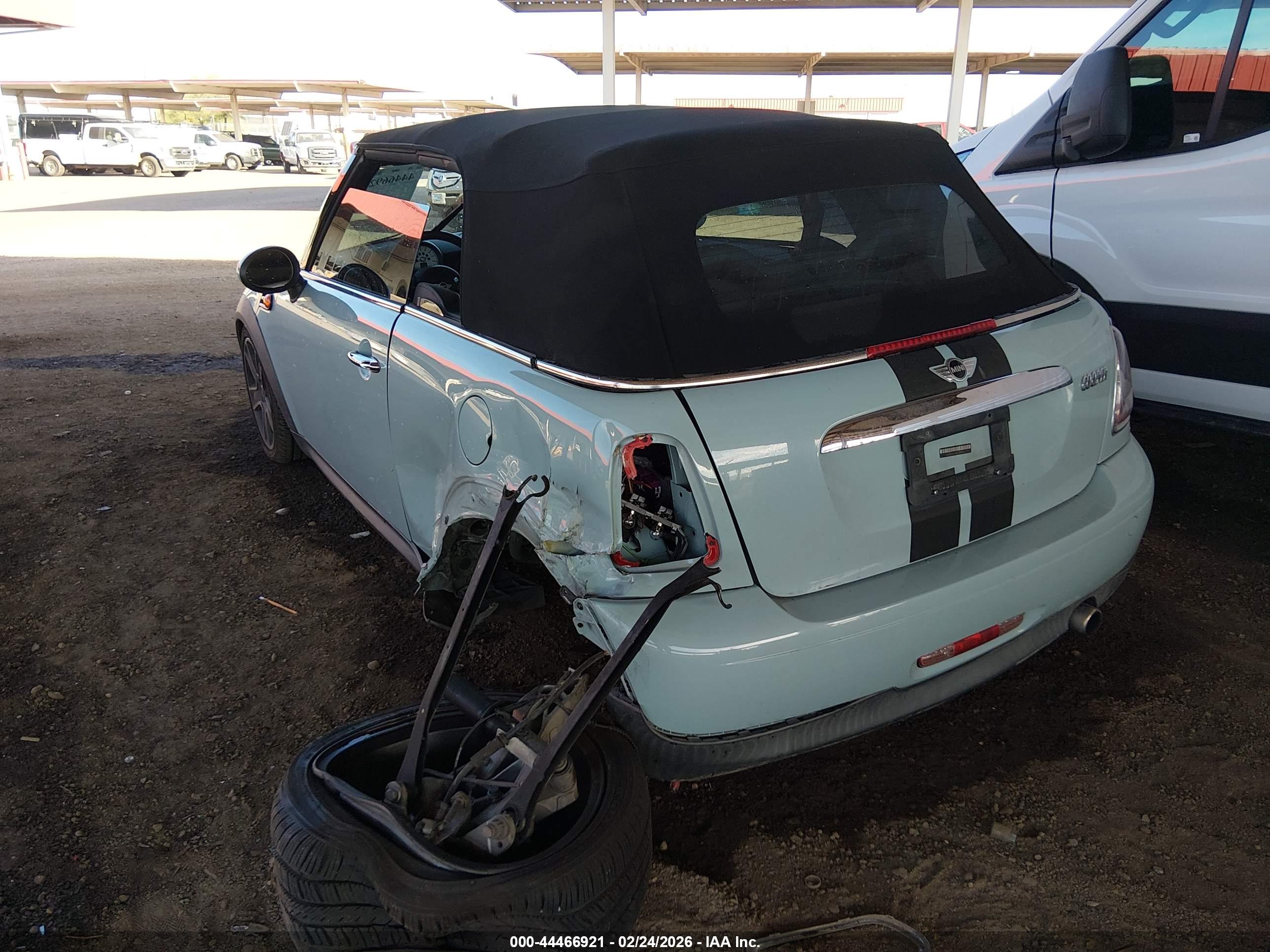 MINI COOPER image 3