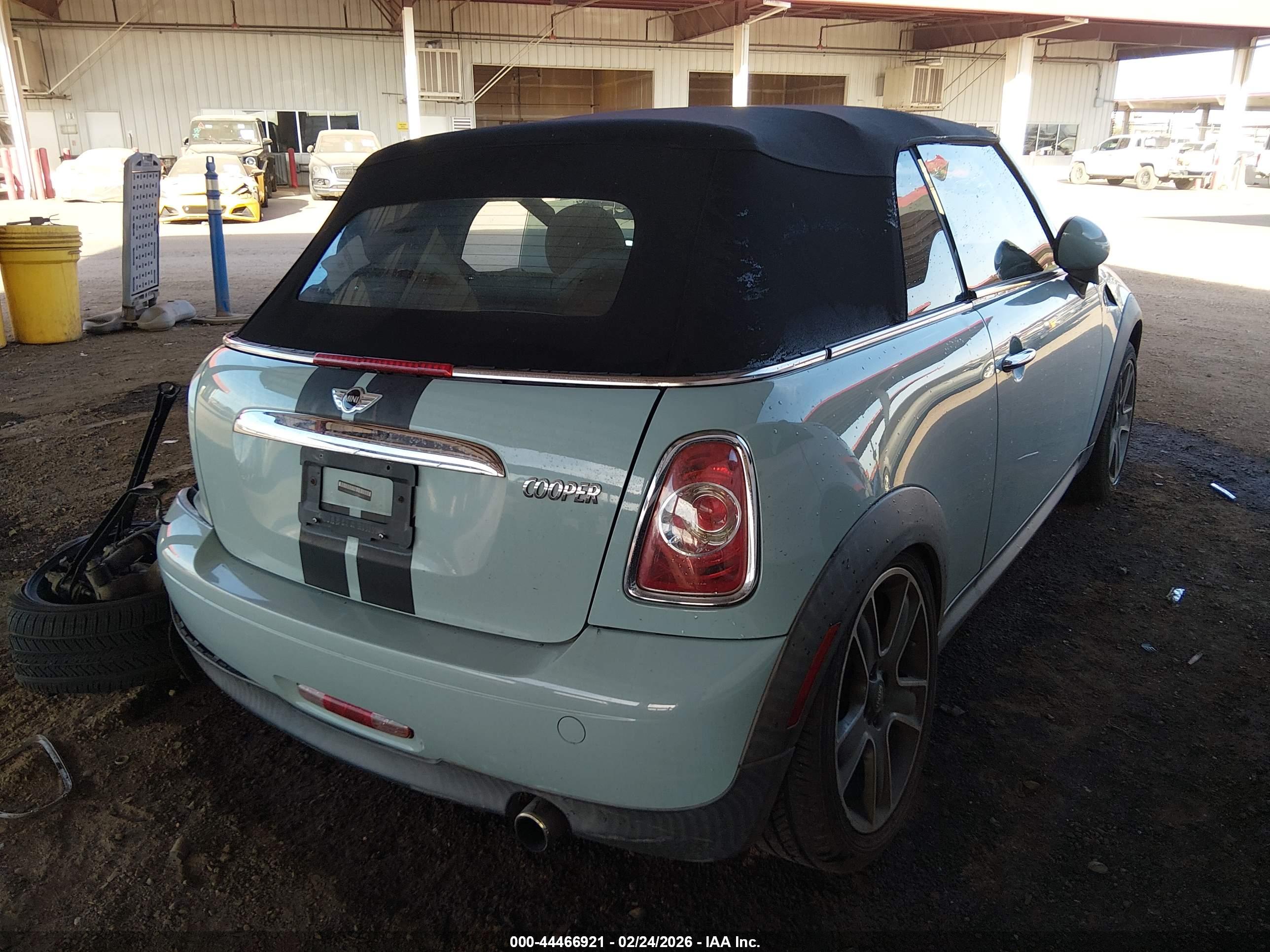 MINI COOPER image 4