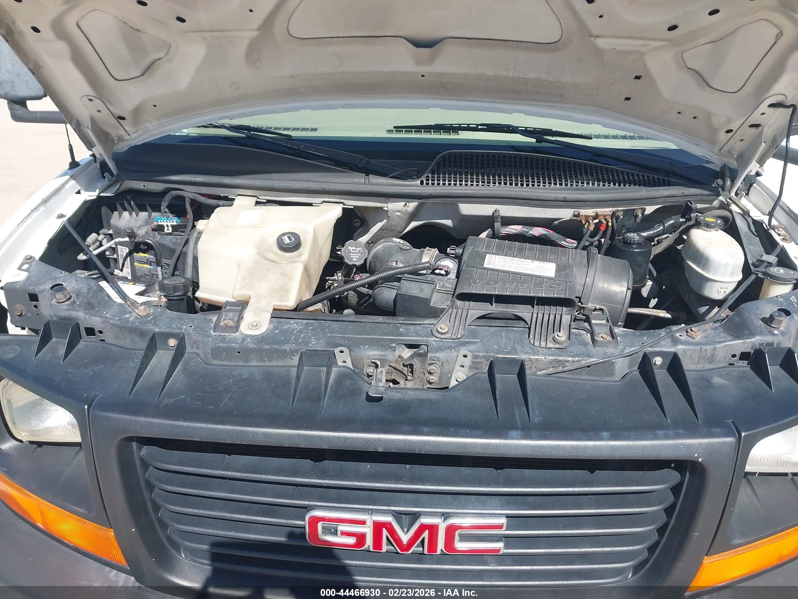 GMC SAVANA image 10