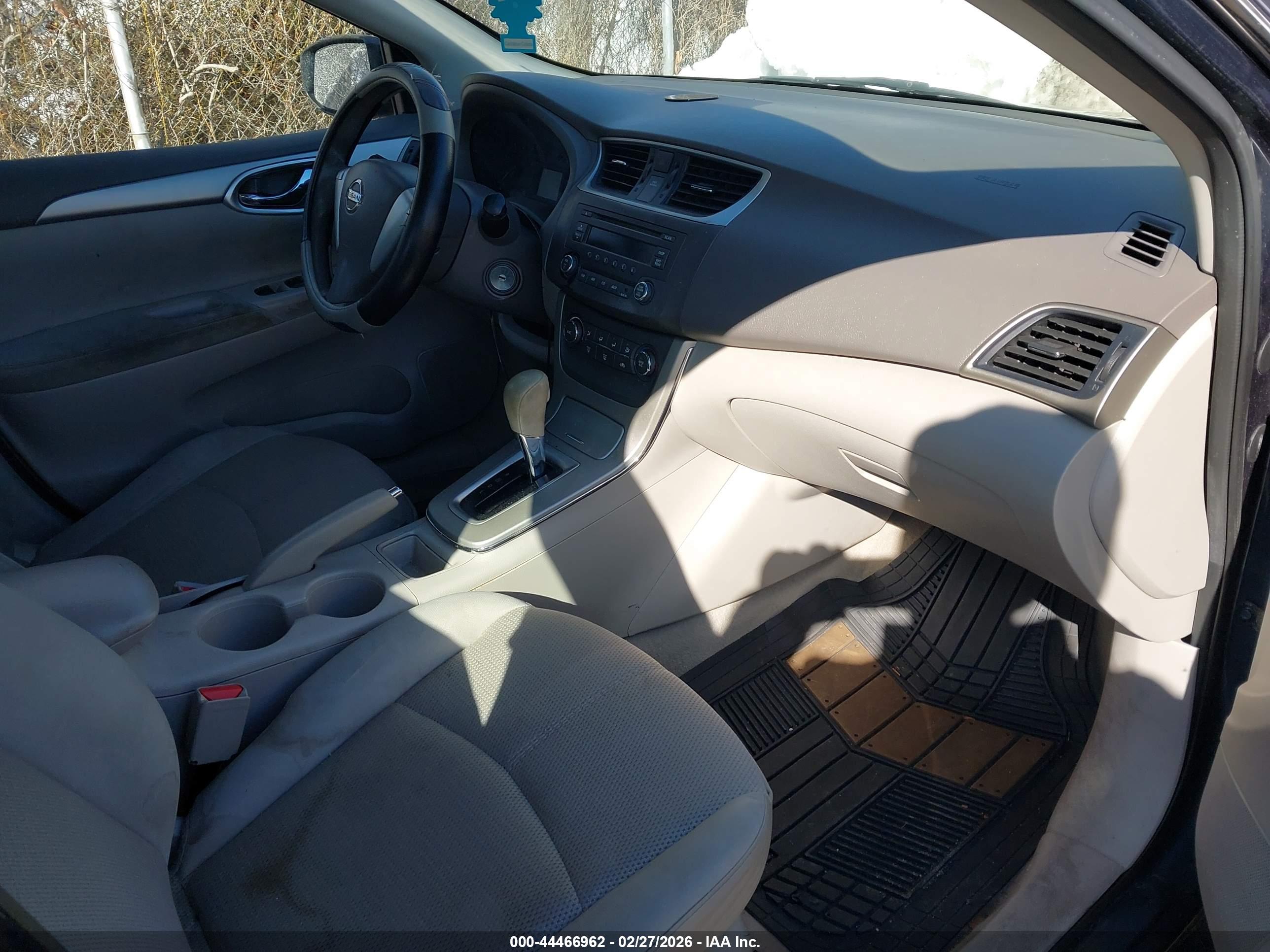 NISSAN SENTRA image 5