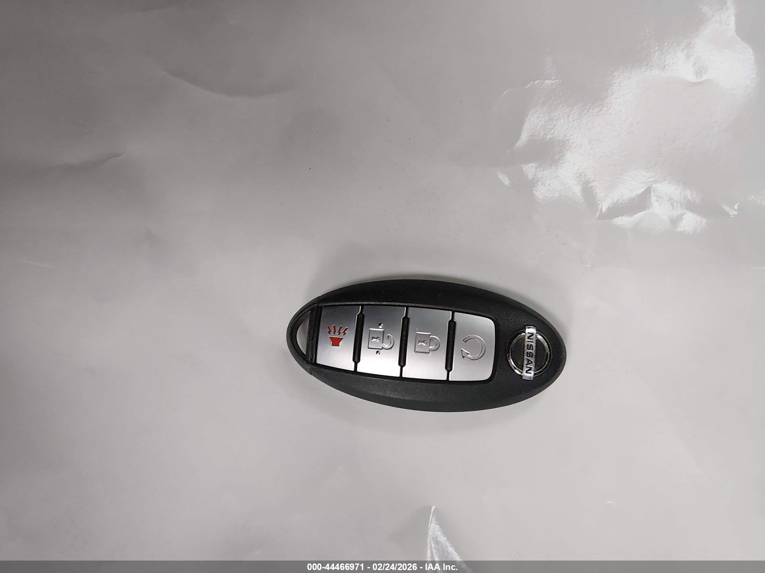NISSAN ROGUE image 11