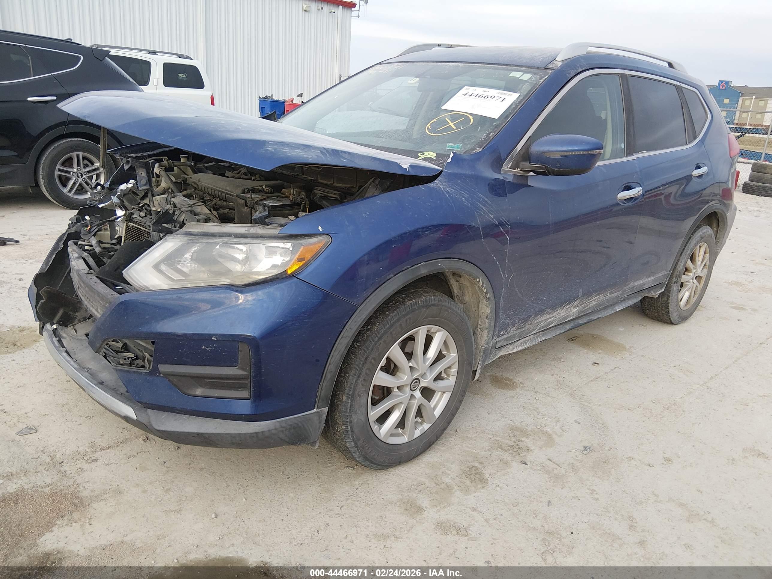 NISSAN ROGUE image 2
