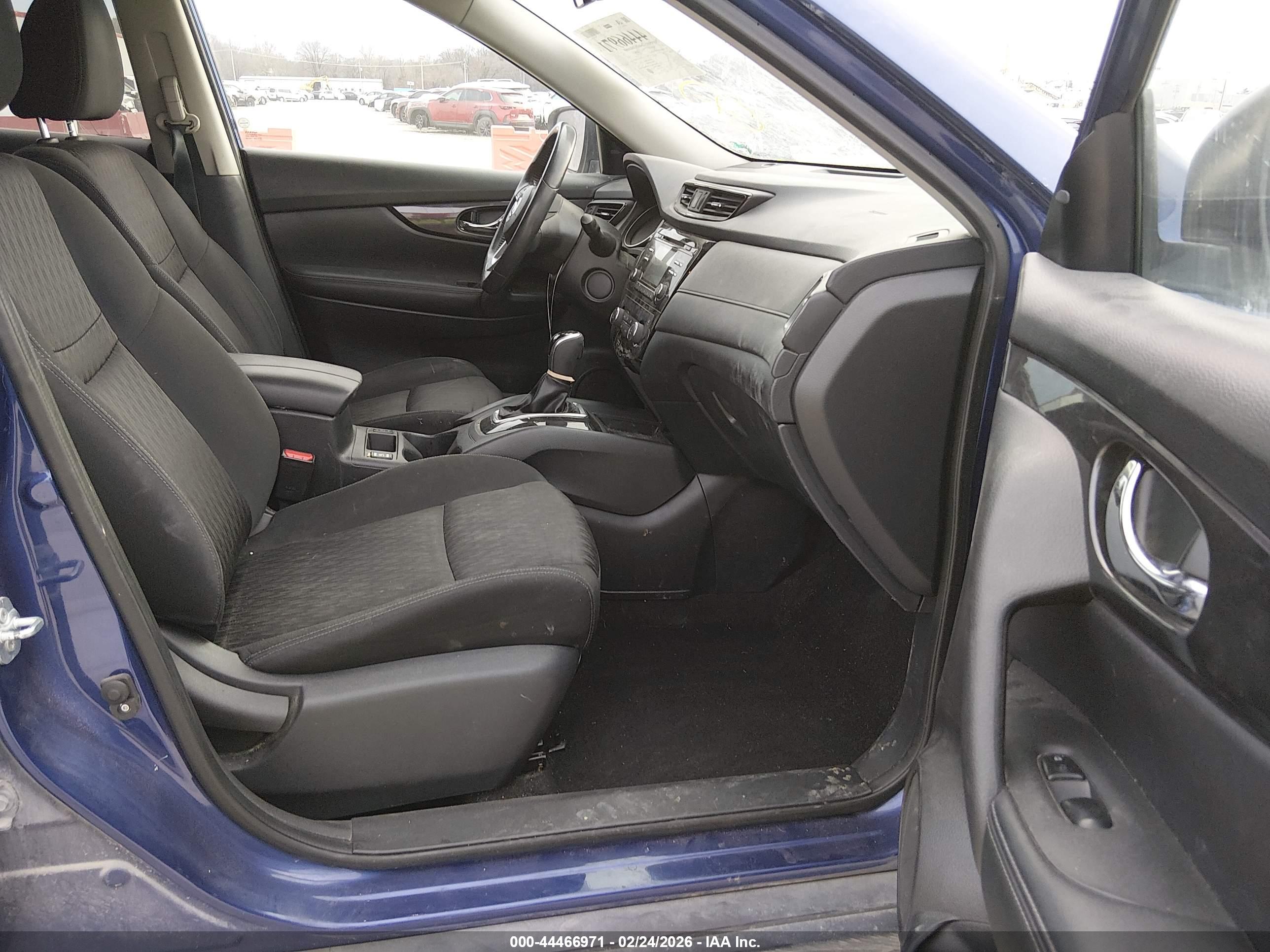 NISSAN ROGUE image 5