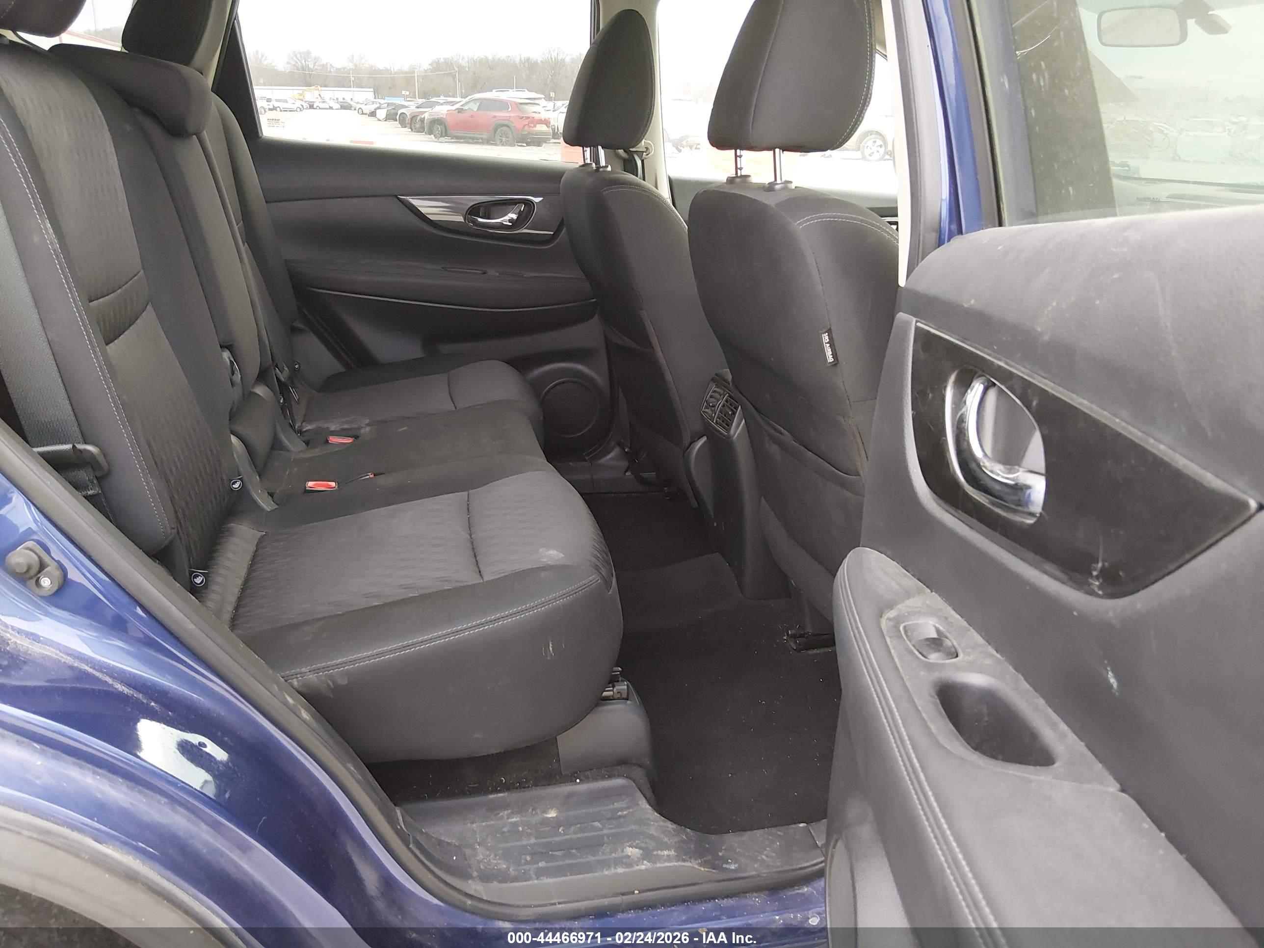 NISSAN ROGUE image 8