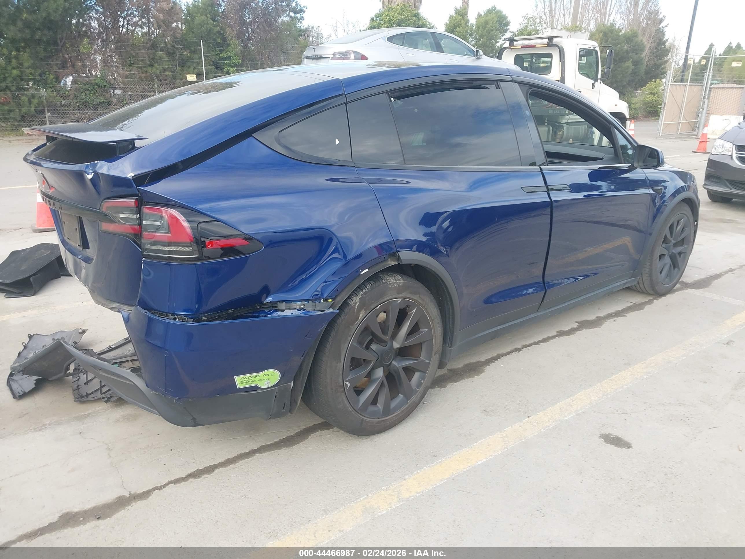 TESLA MODEL image 4