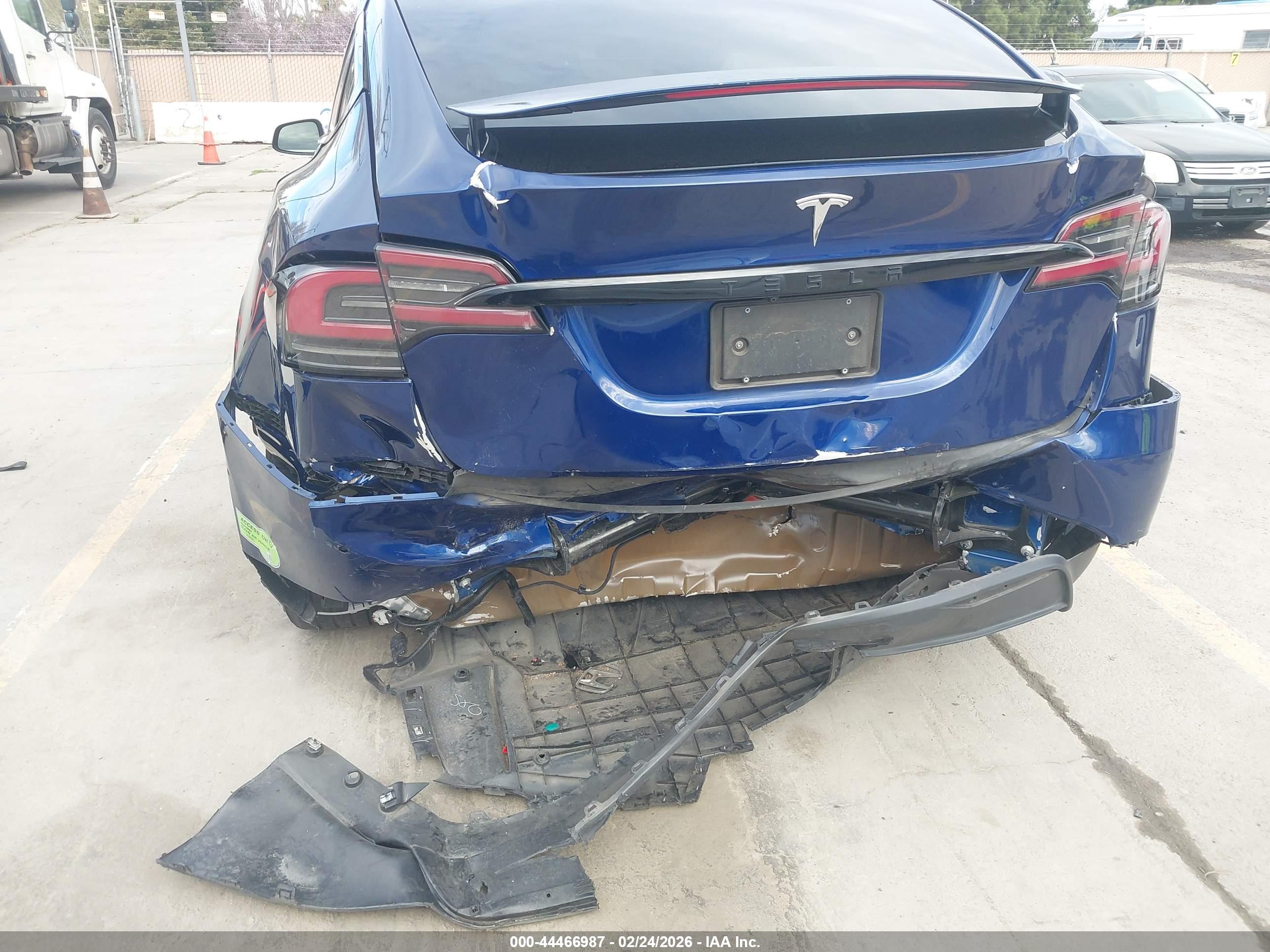TESLA MODEL image 6