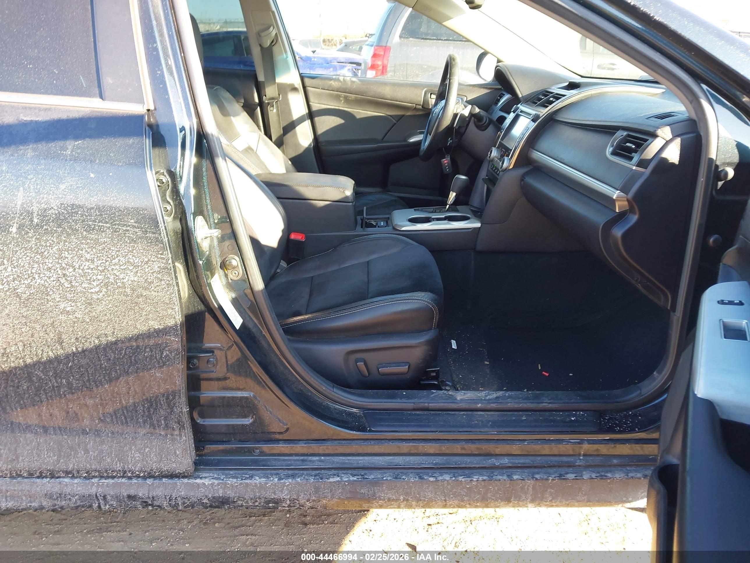 TOYOTA CAMRY image 5