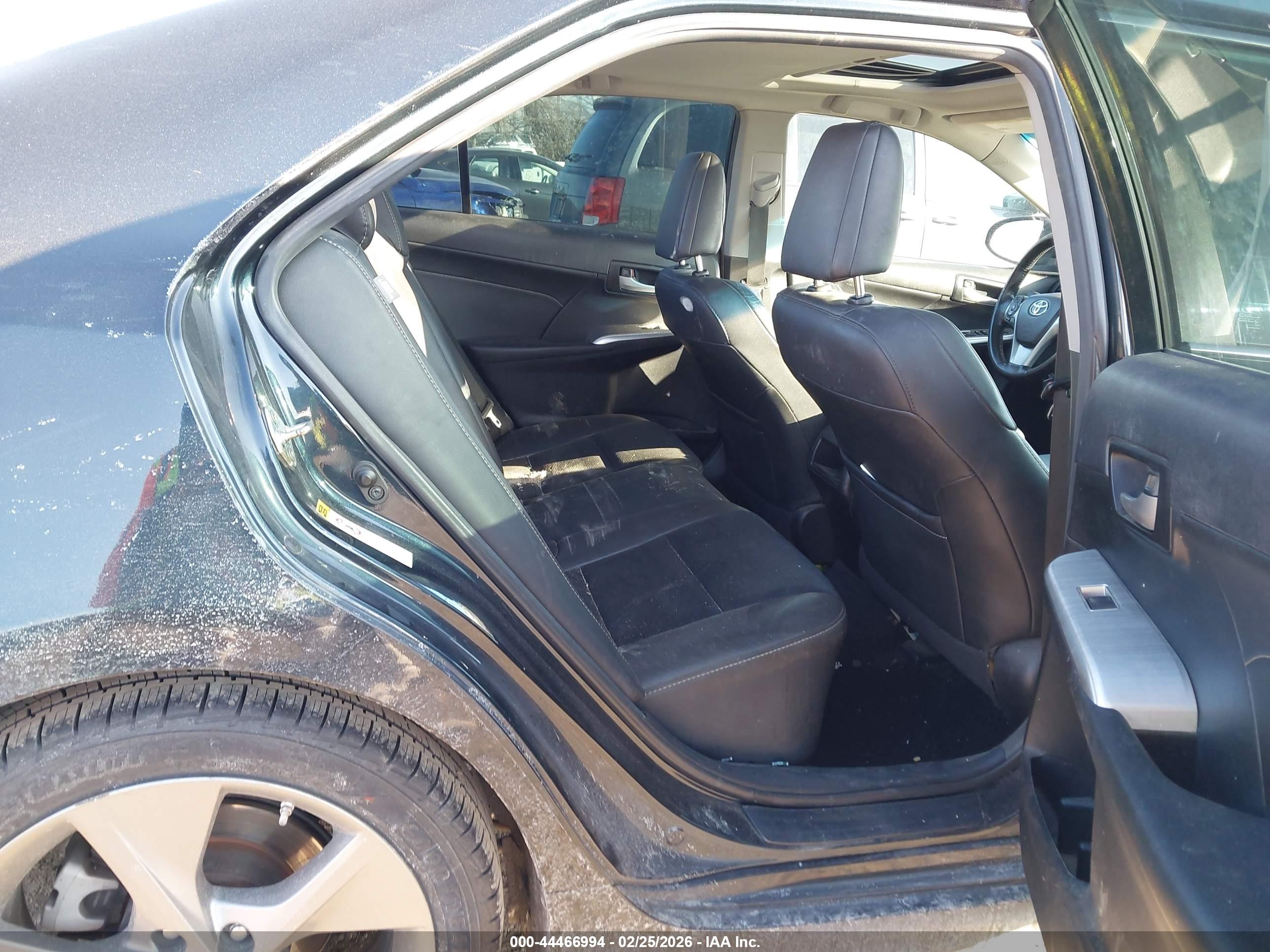 TOYOTA CAMRY image 8