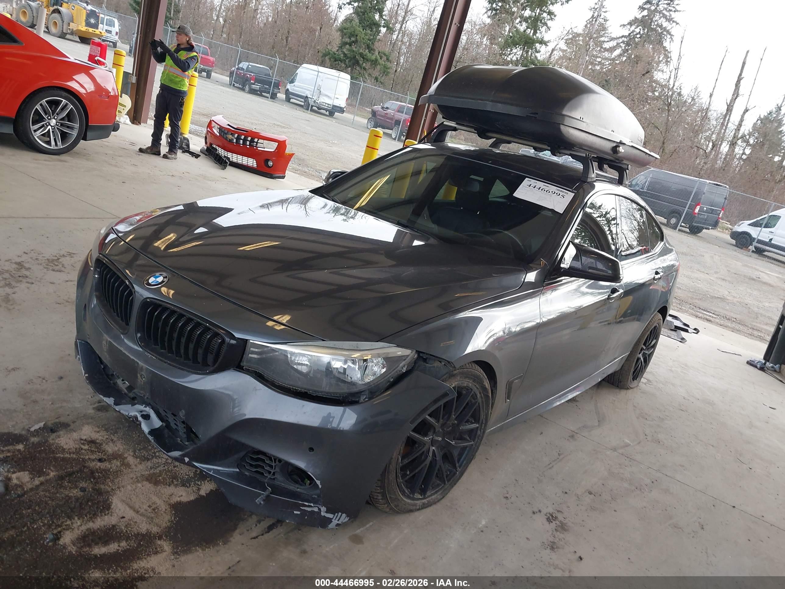 BMW 328I image 2