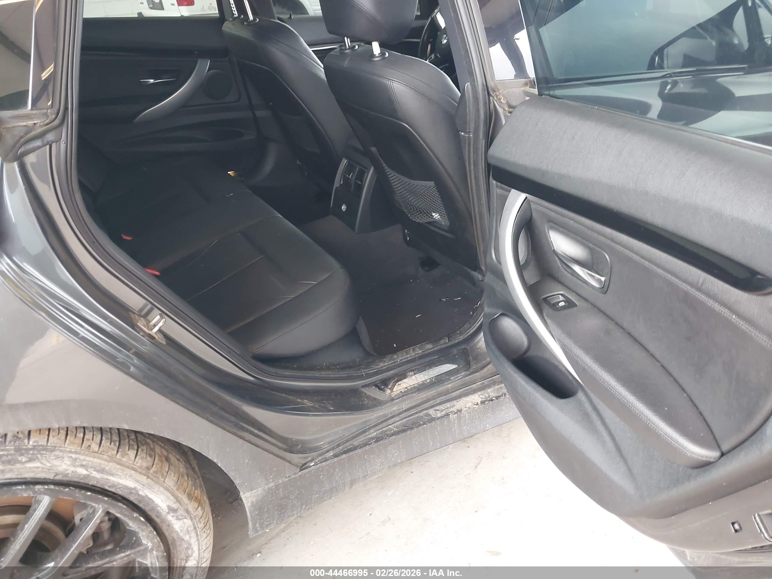 BMW 328I image 8