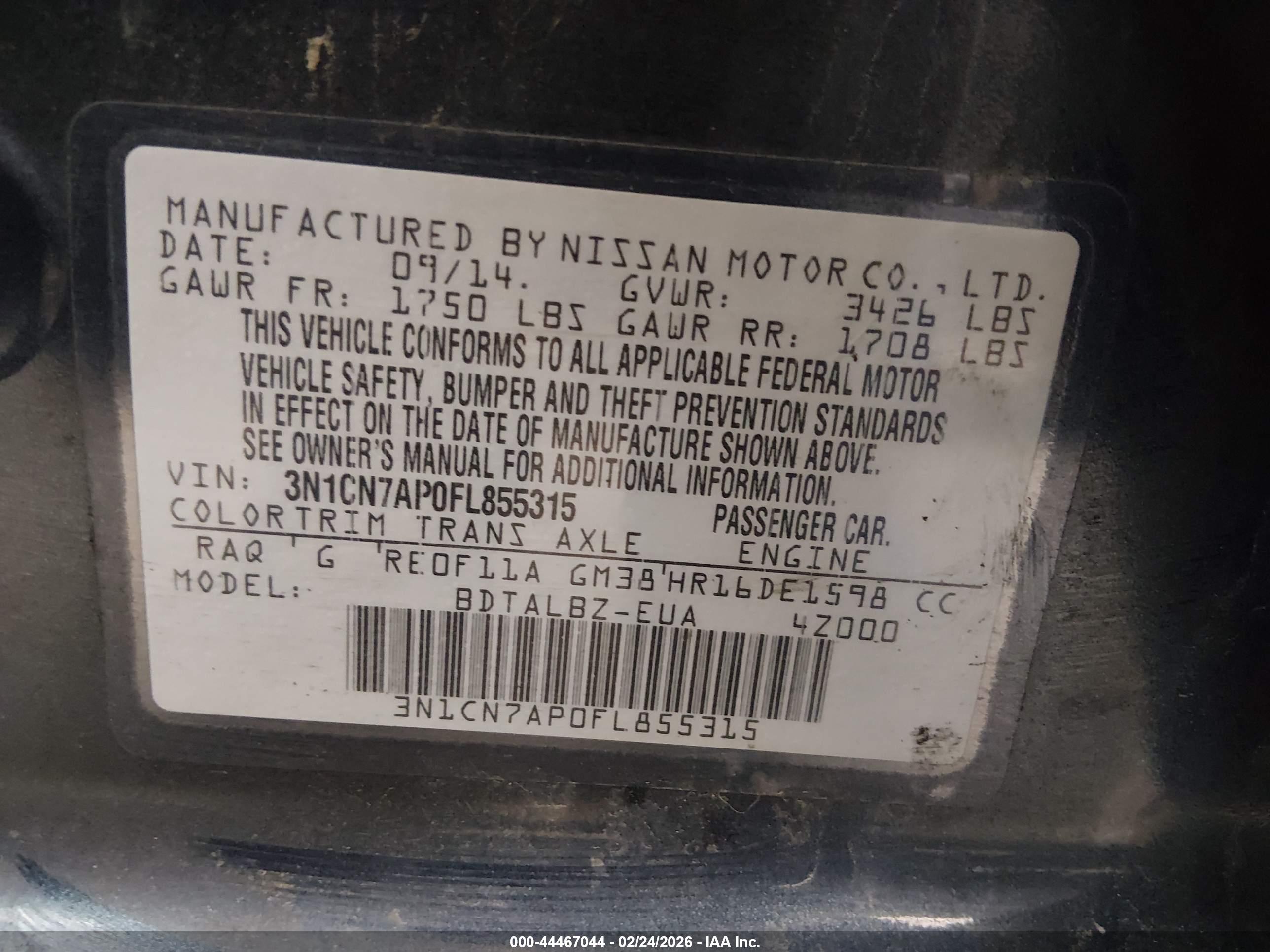 NISSAN VERSA image 9