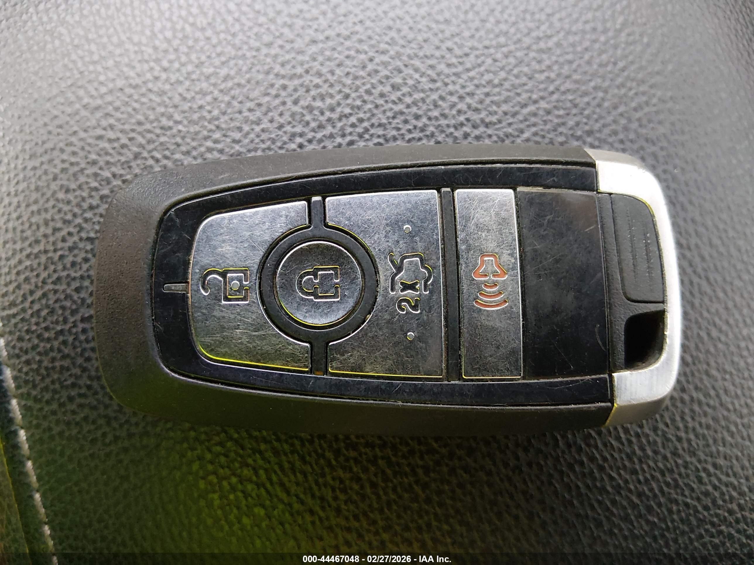 FORD FUSION image 11