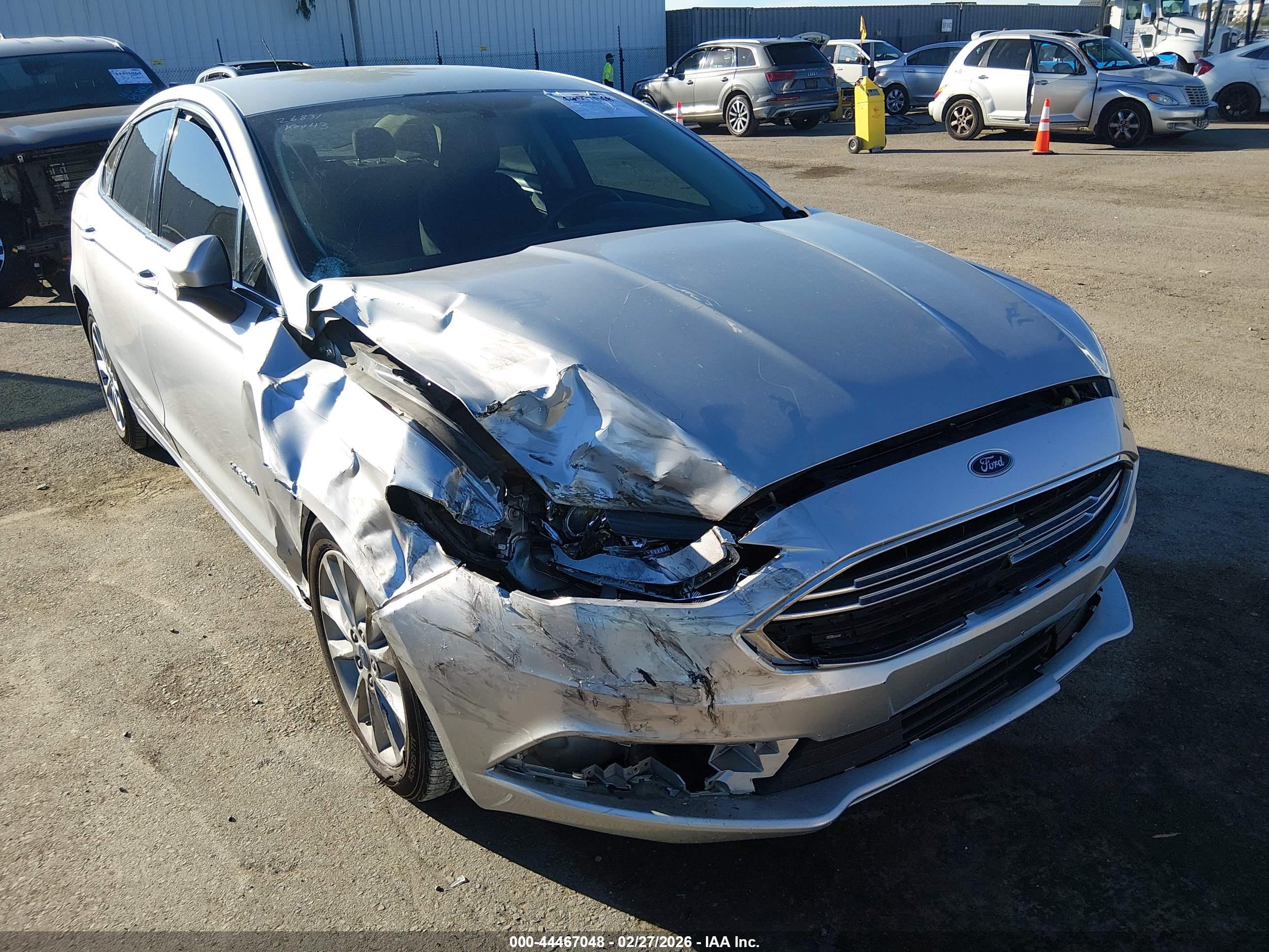 FORD FUSION image 6