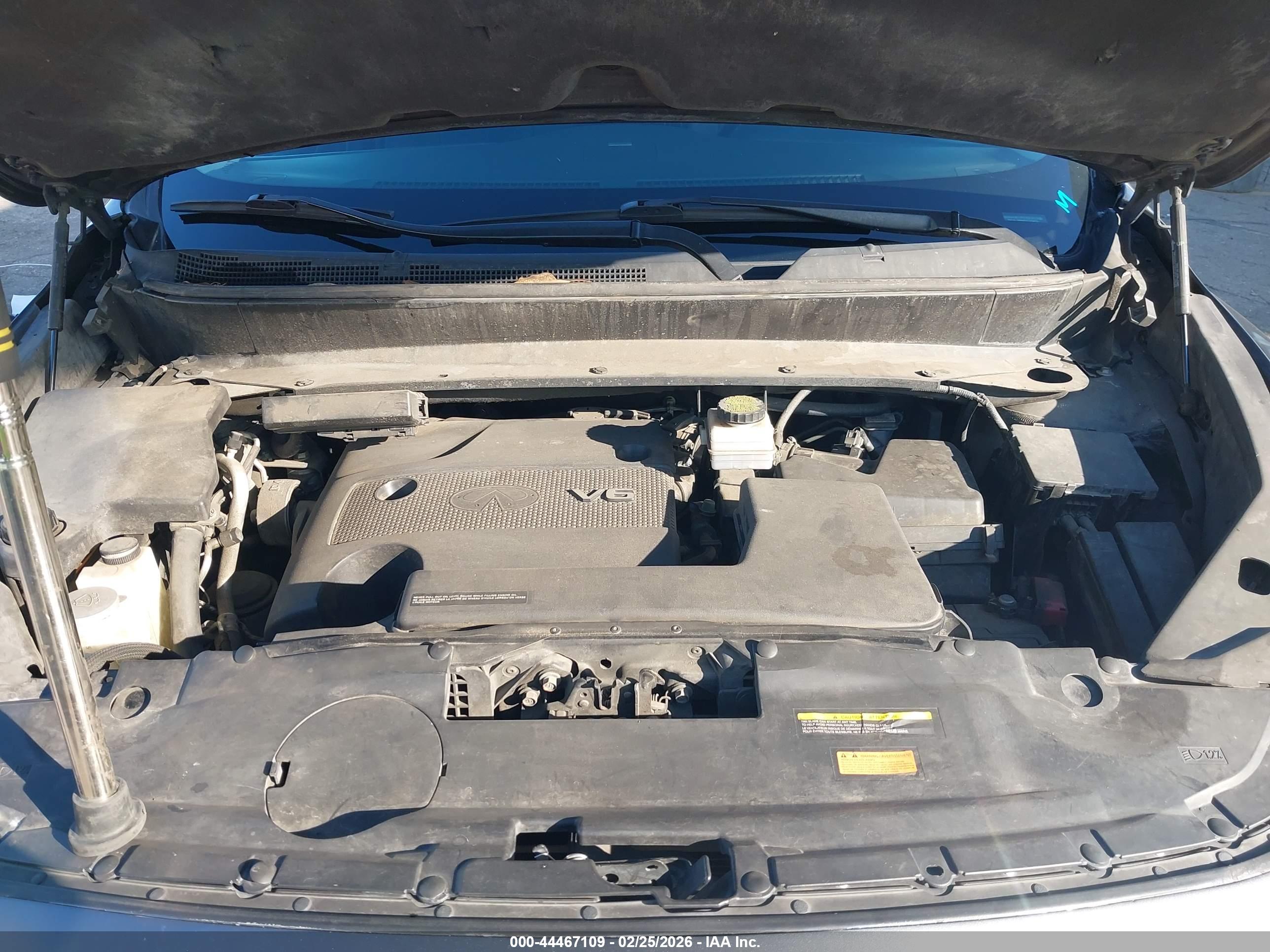 INFINITI JX35 image 10