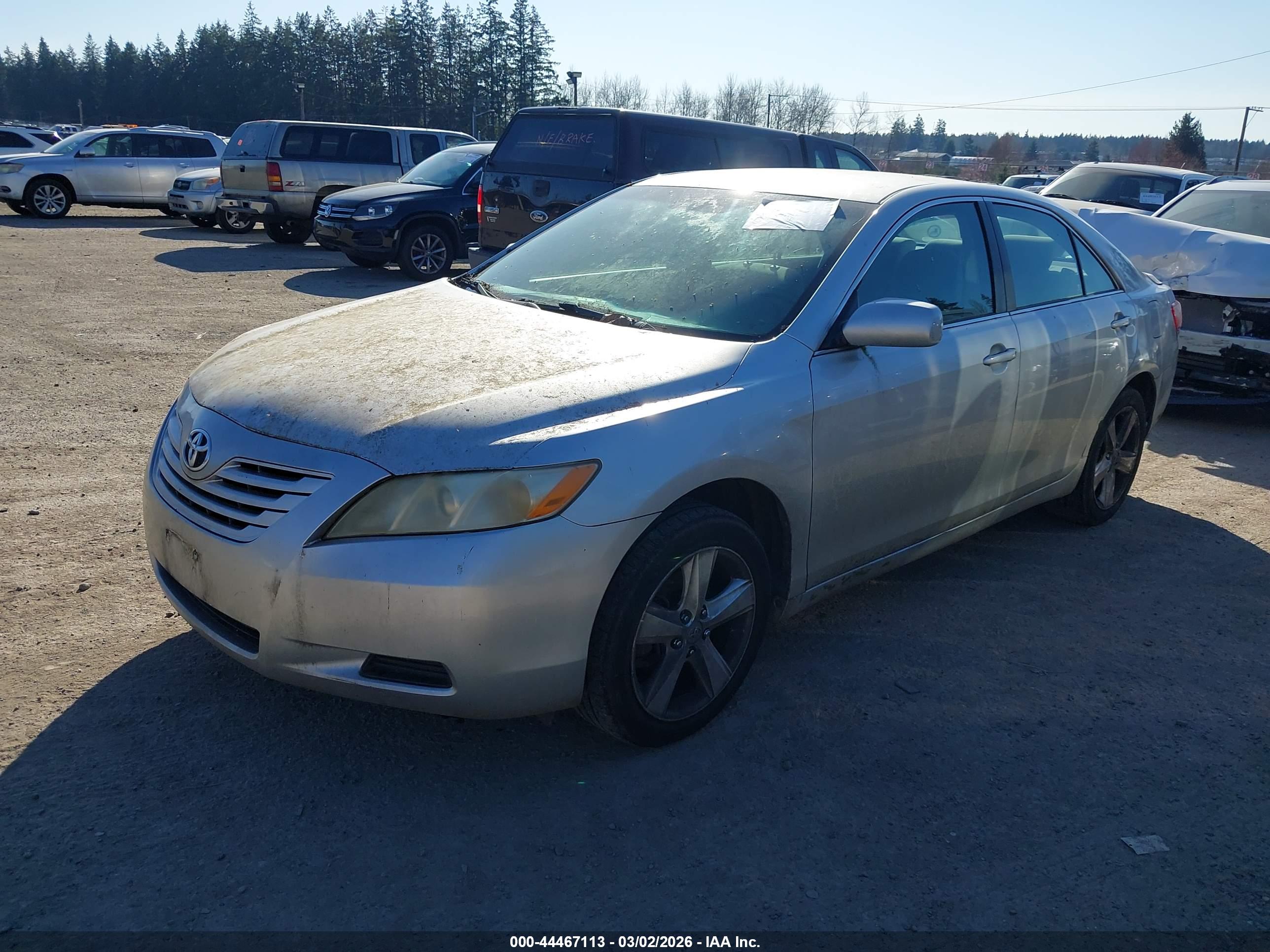 TOYOTA CAMRY image 2