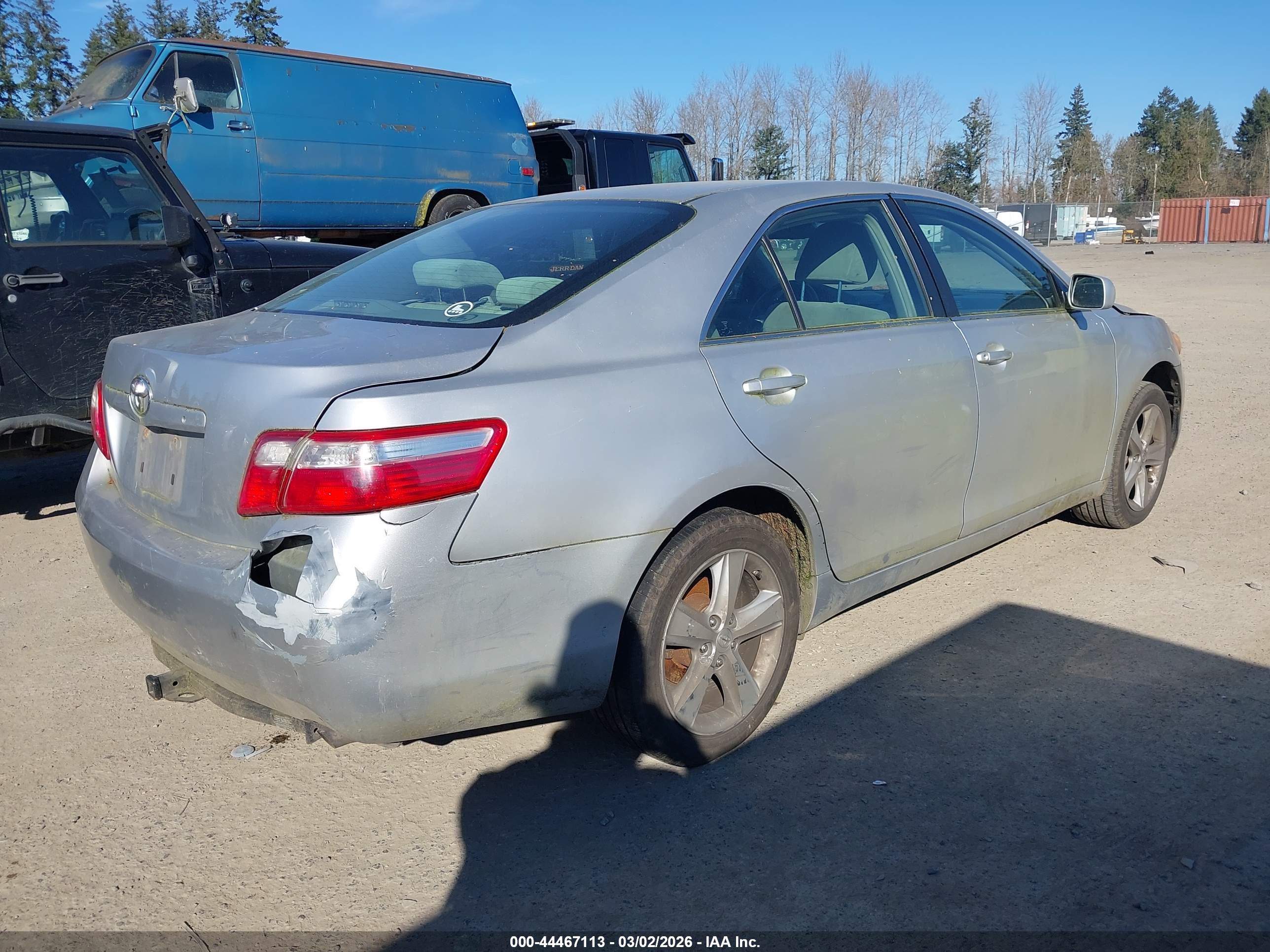 TOYOTA CAMRY image 4