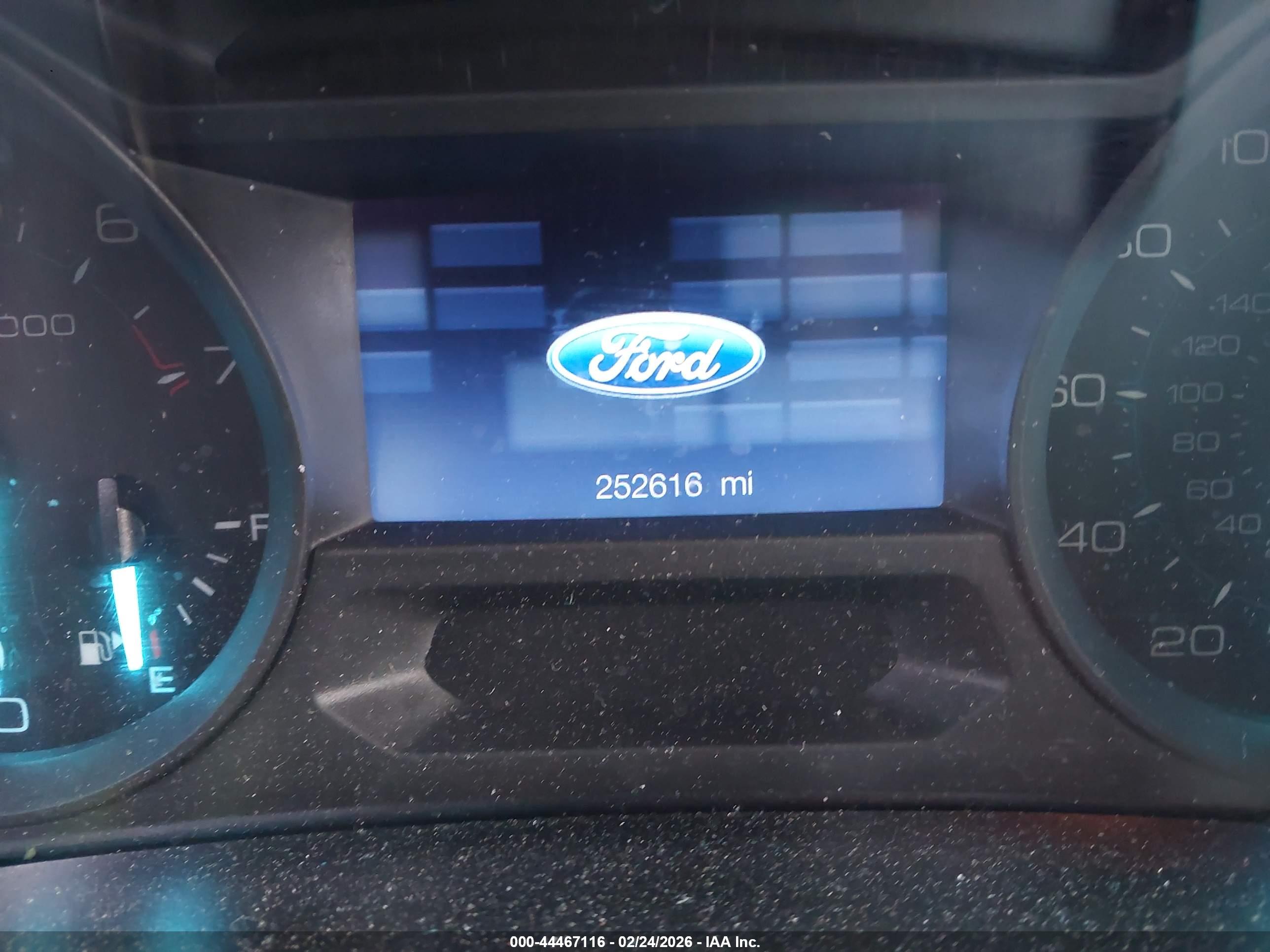 FORD EXPLORER image 7