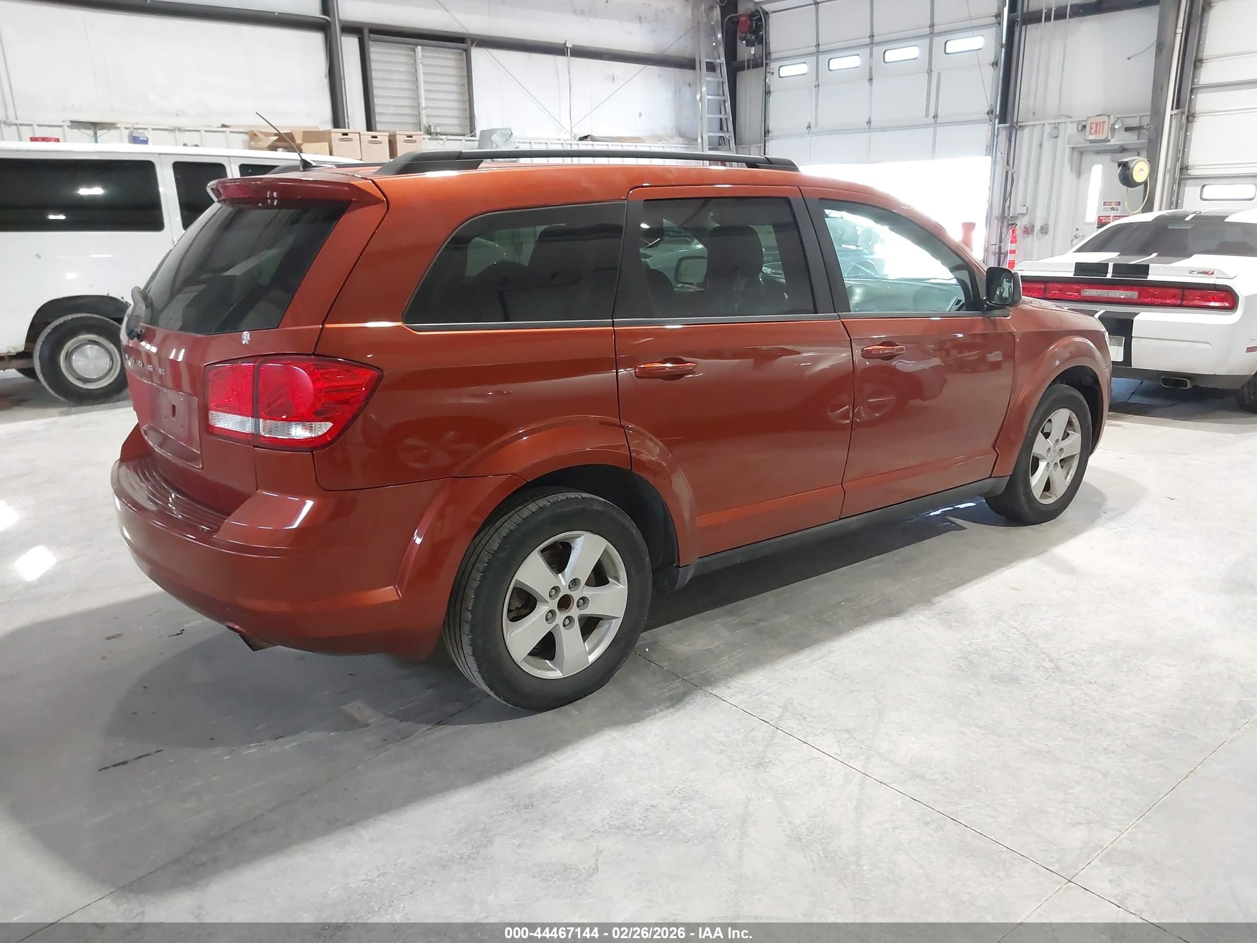 DODGE JOURNEY image 4
