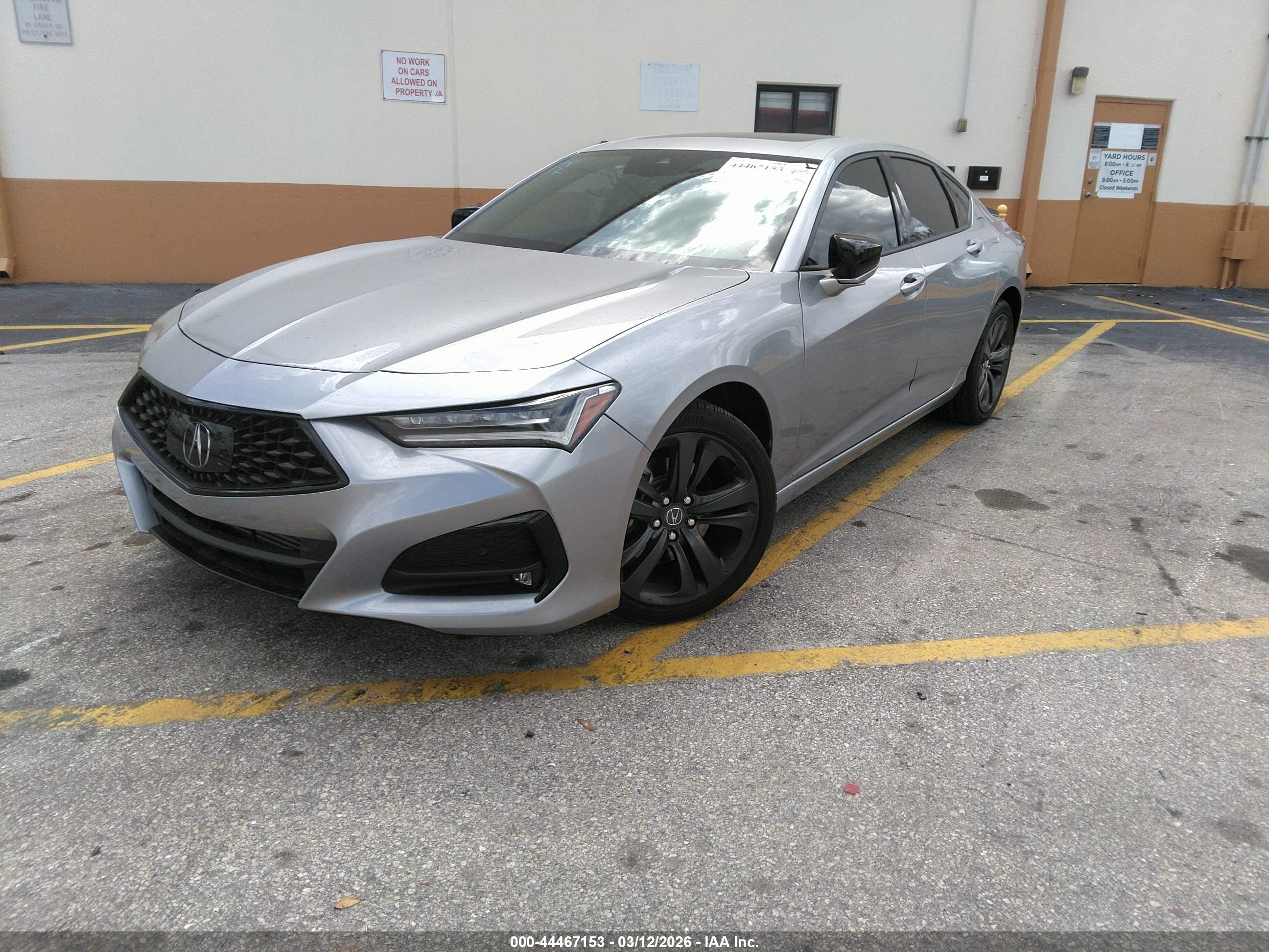 ACURA TLX image 2