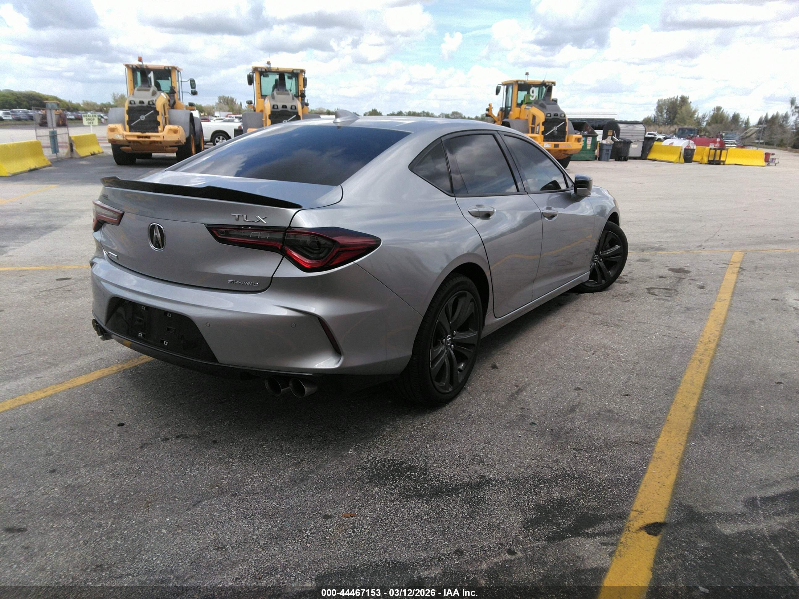 ACURA TLX image 4