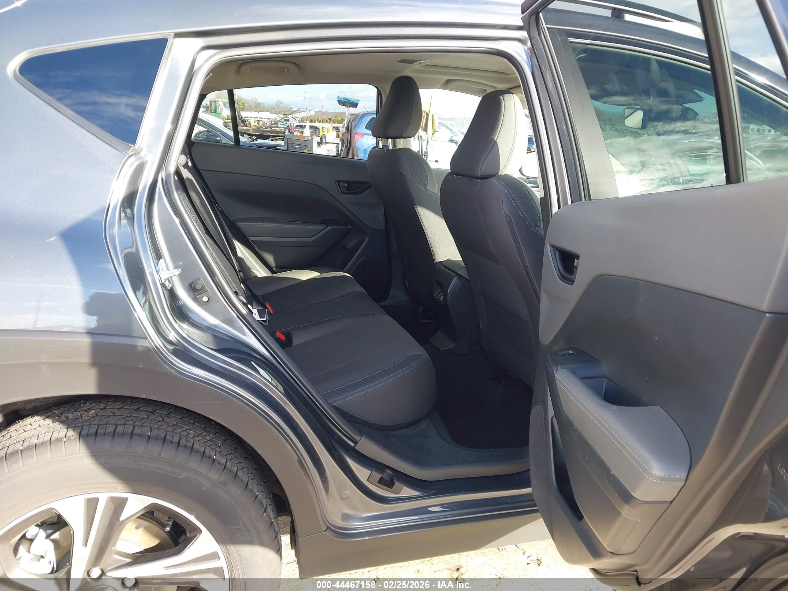 SUBARU CROSSTREK image 8
