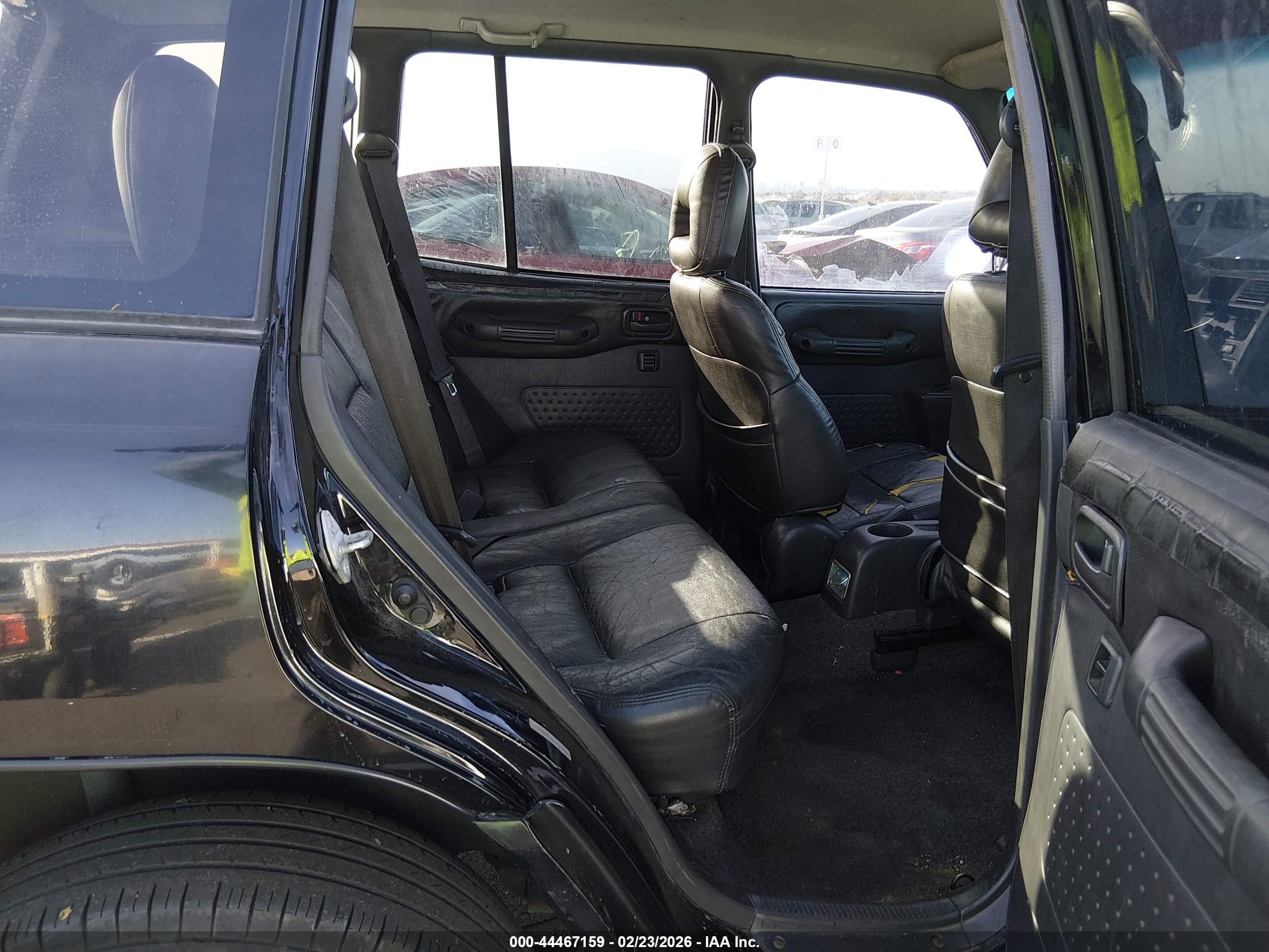 TOYOTA RAV4 image 8