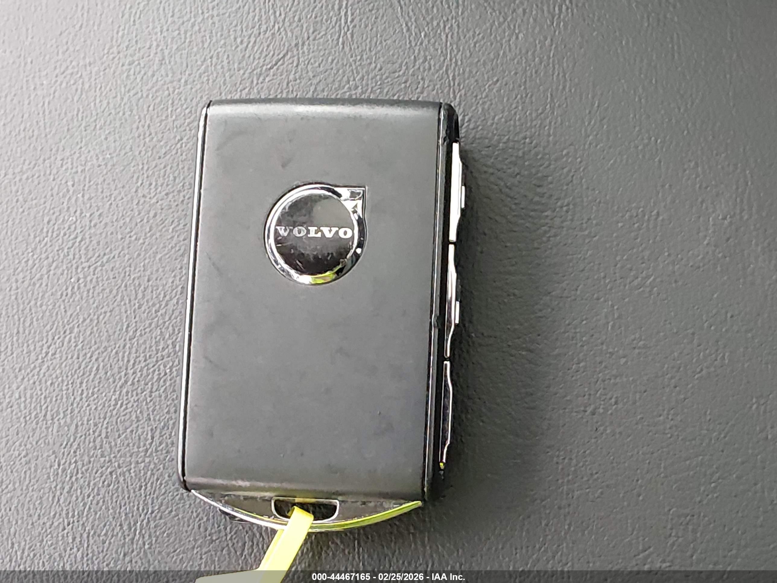 VOLVO V60 image 11