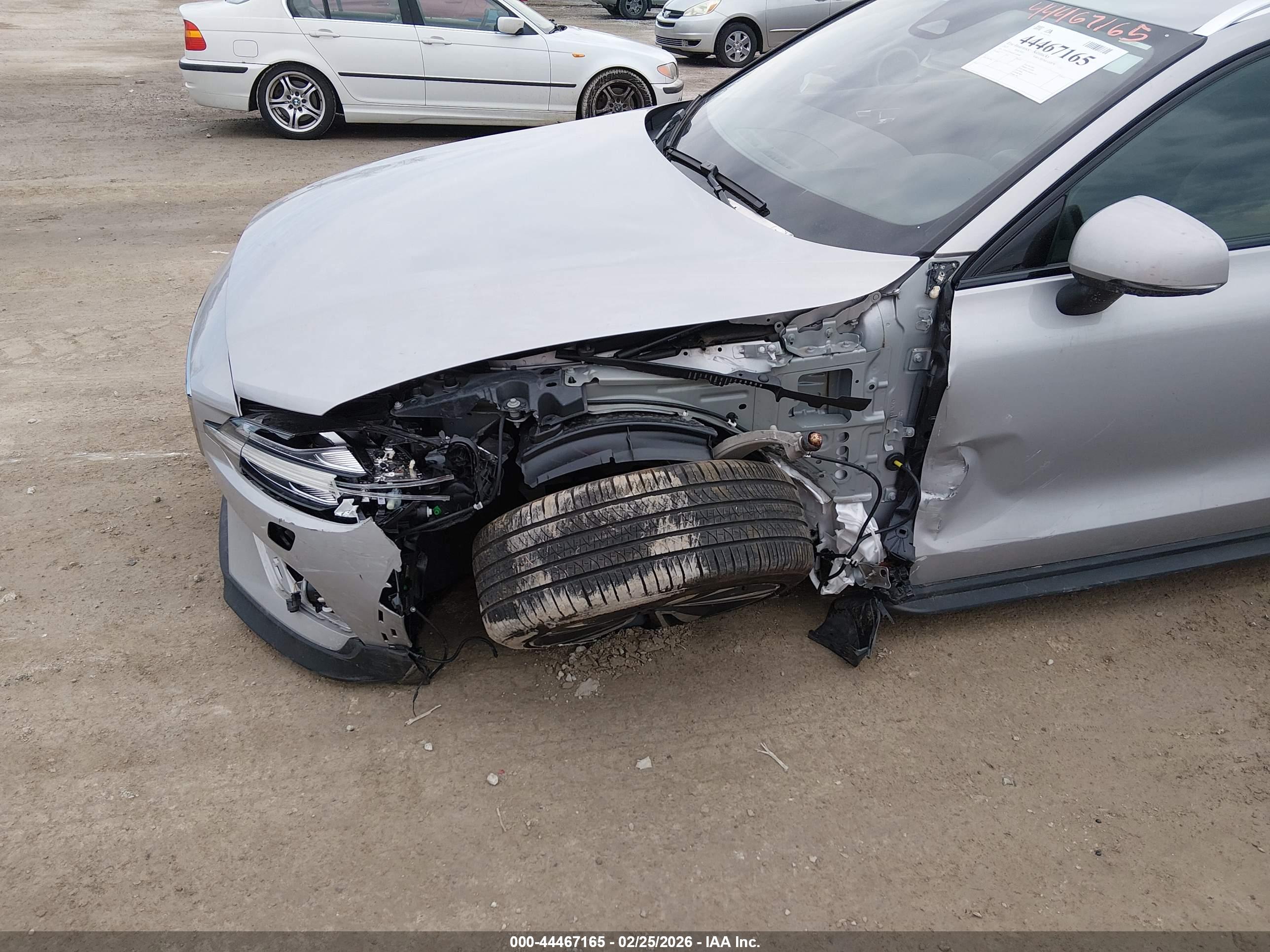 VOLVO V60 image 6