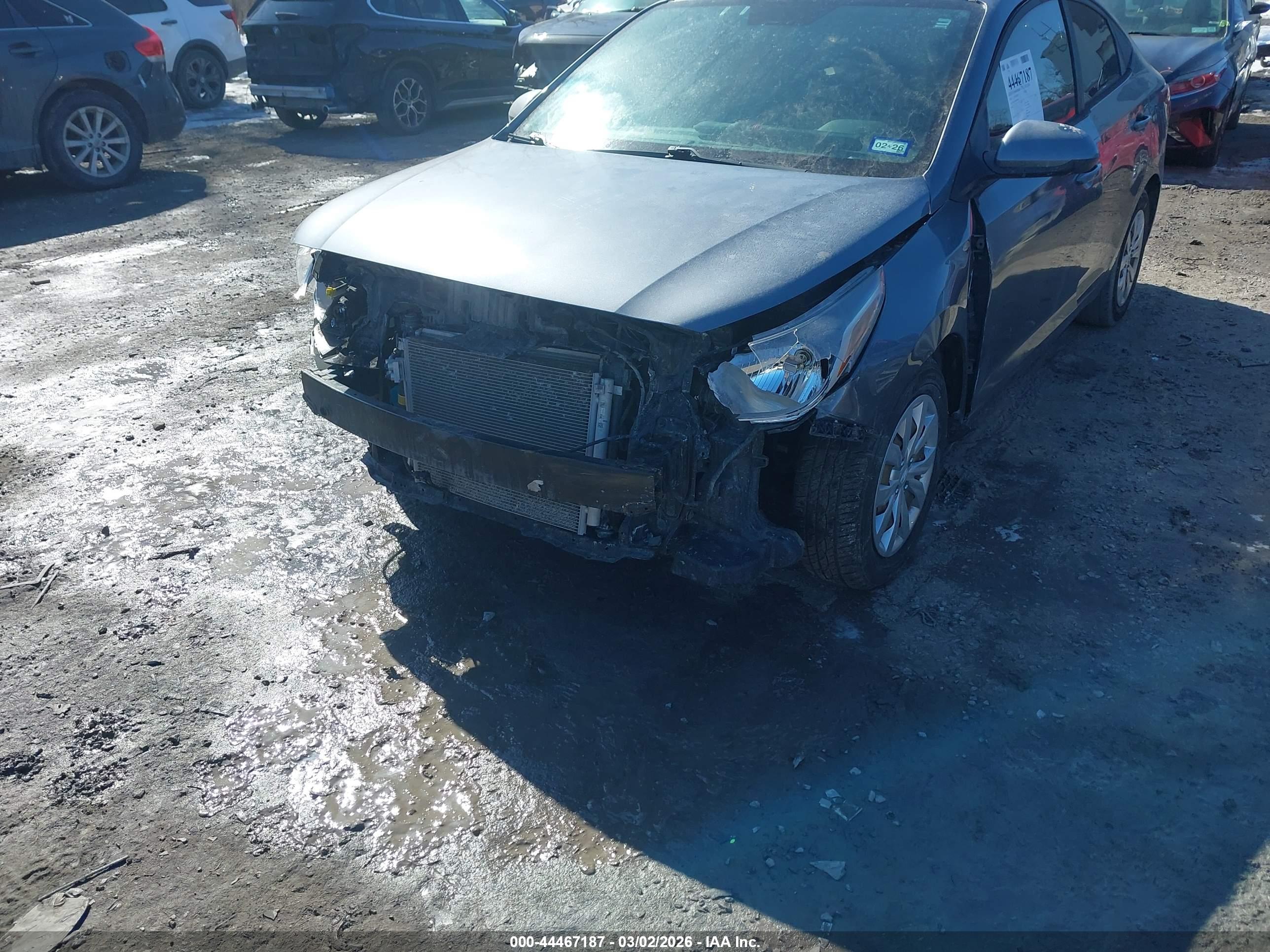 HYUNDAI ACCENT image 6