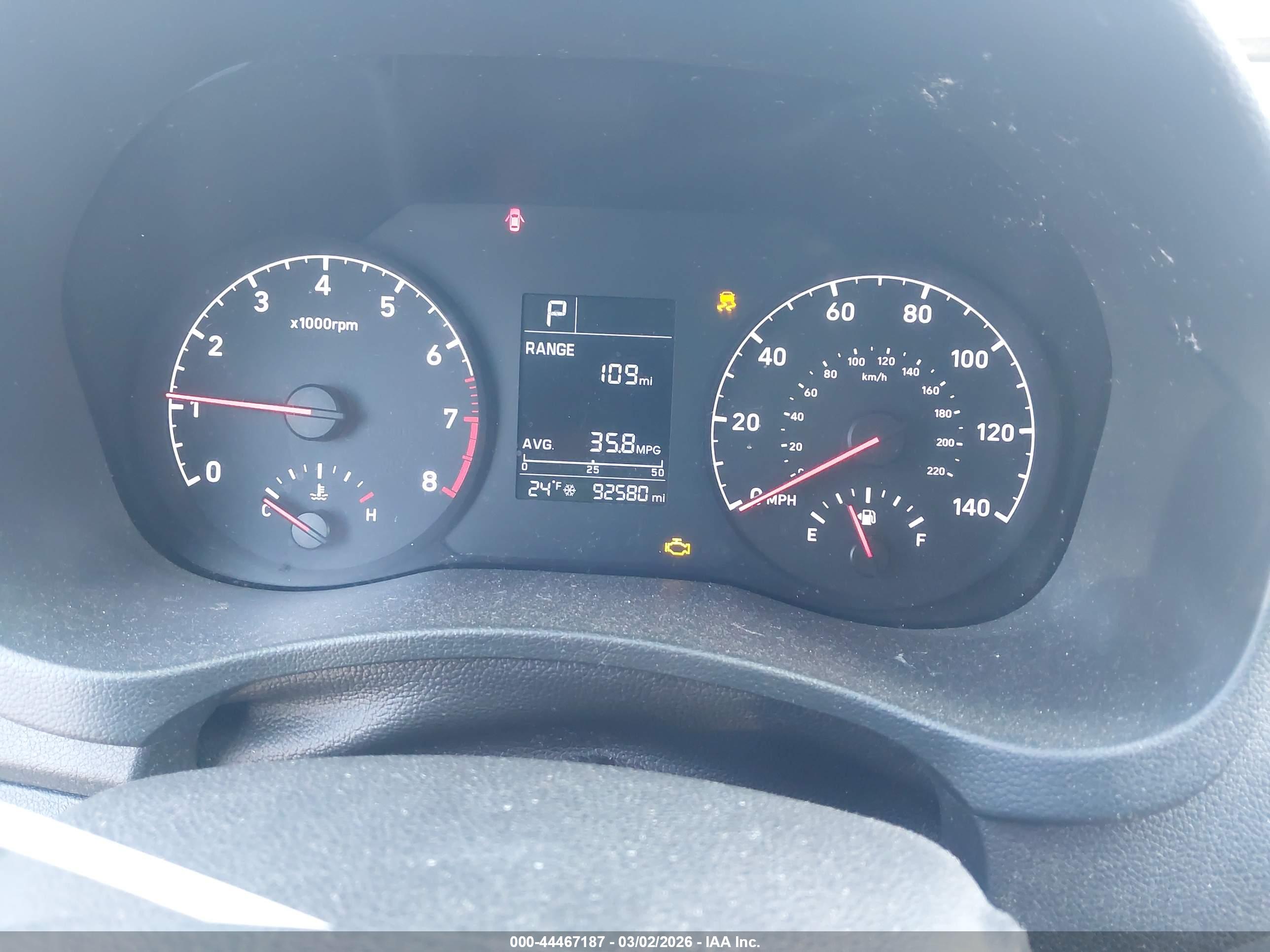 HYUNDAI ACCENT image 7