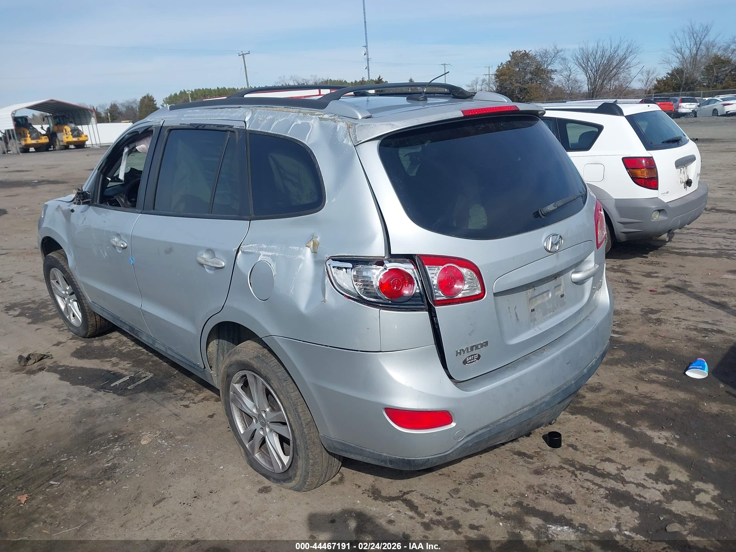HYUNDAI SANTA image 3
