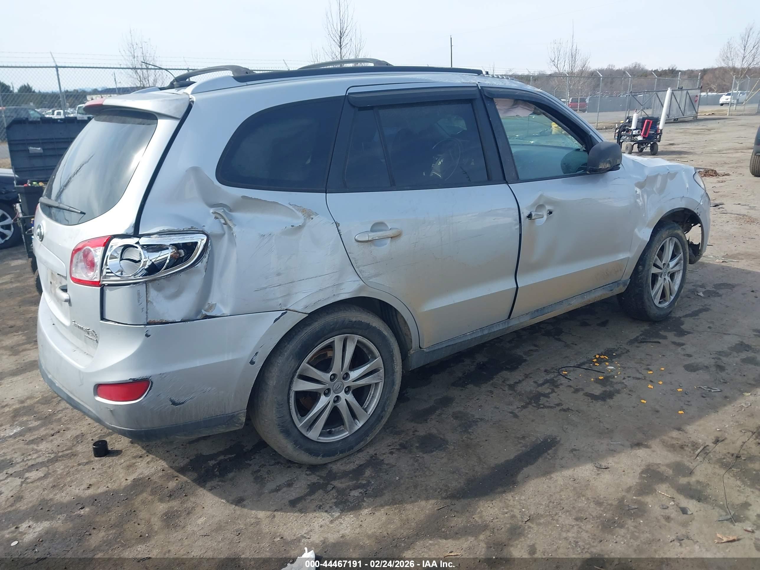 HYUNDAI SANTA image 6
