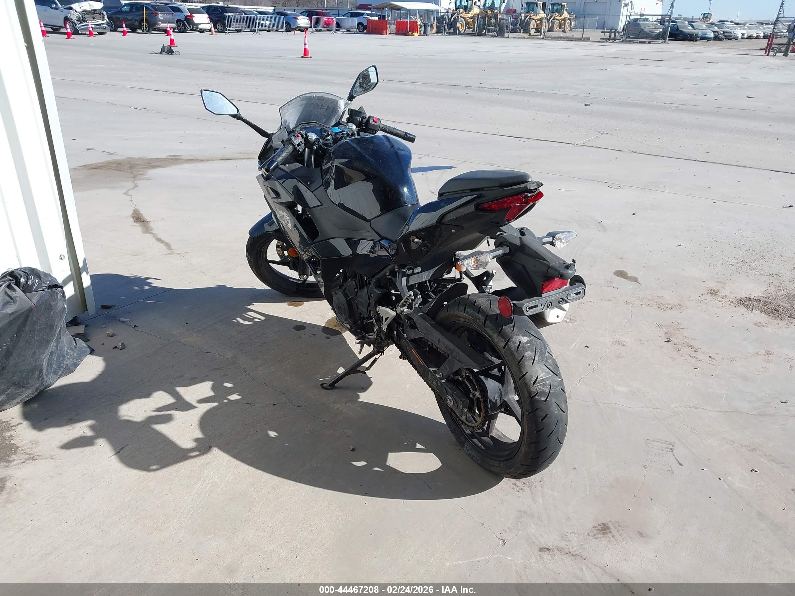 KAWASAKI EX500 image 3