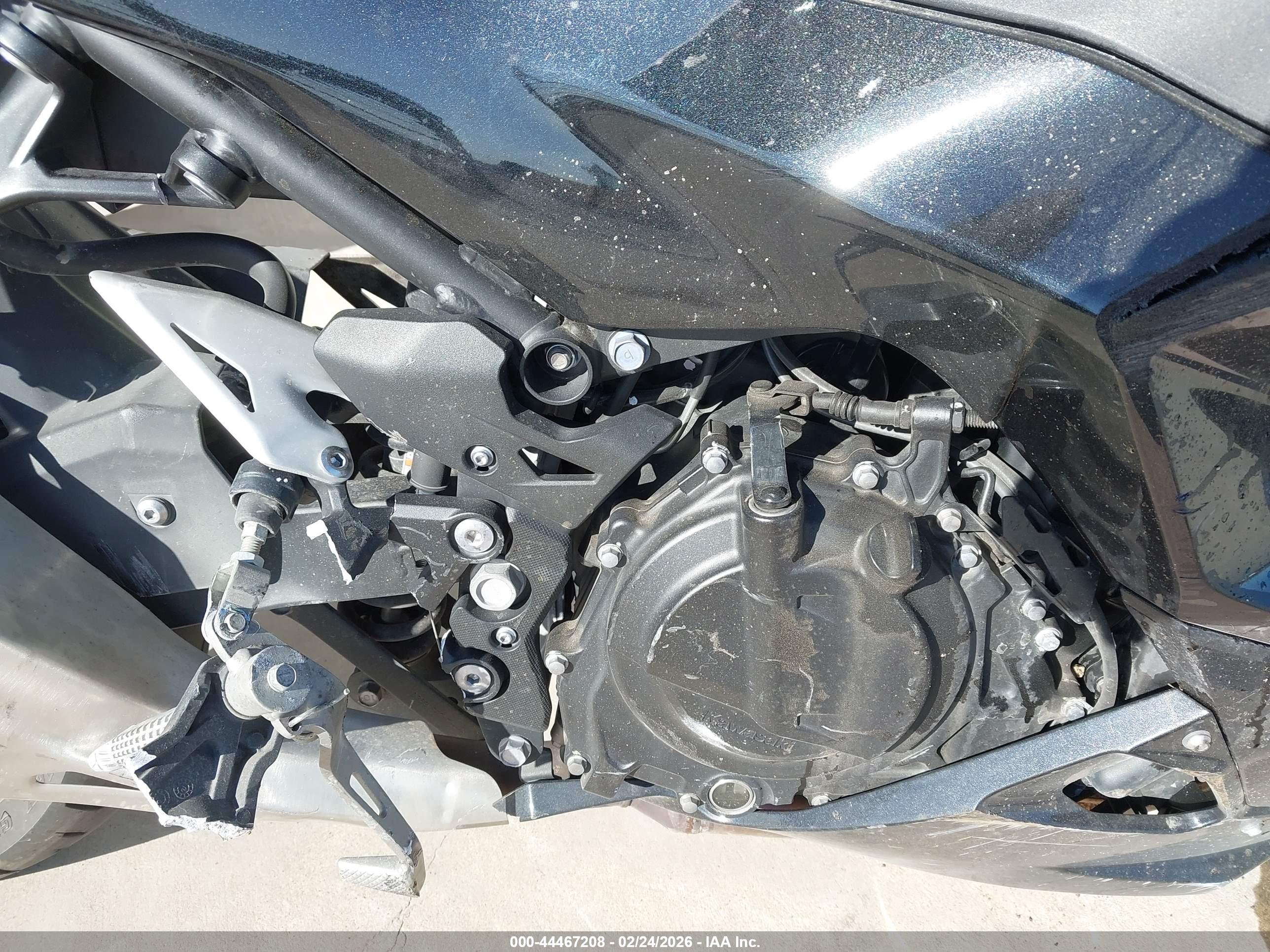 KAWASAKI EX500 image 8