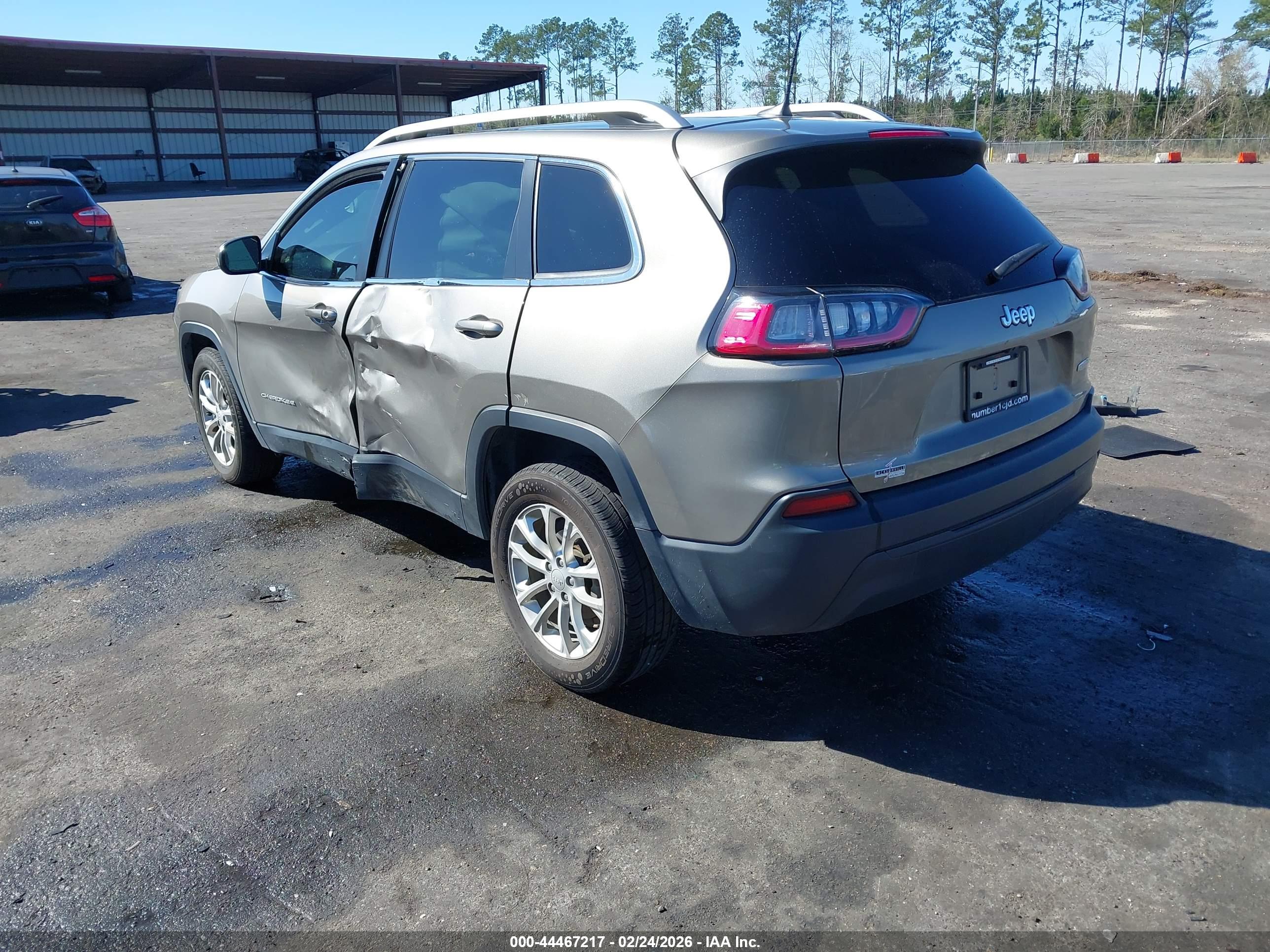 JEEP CHEROKEE image 3