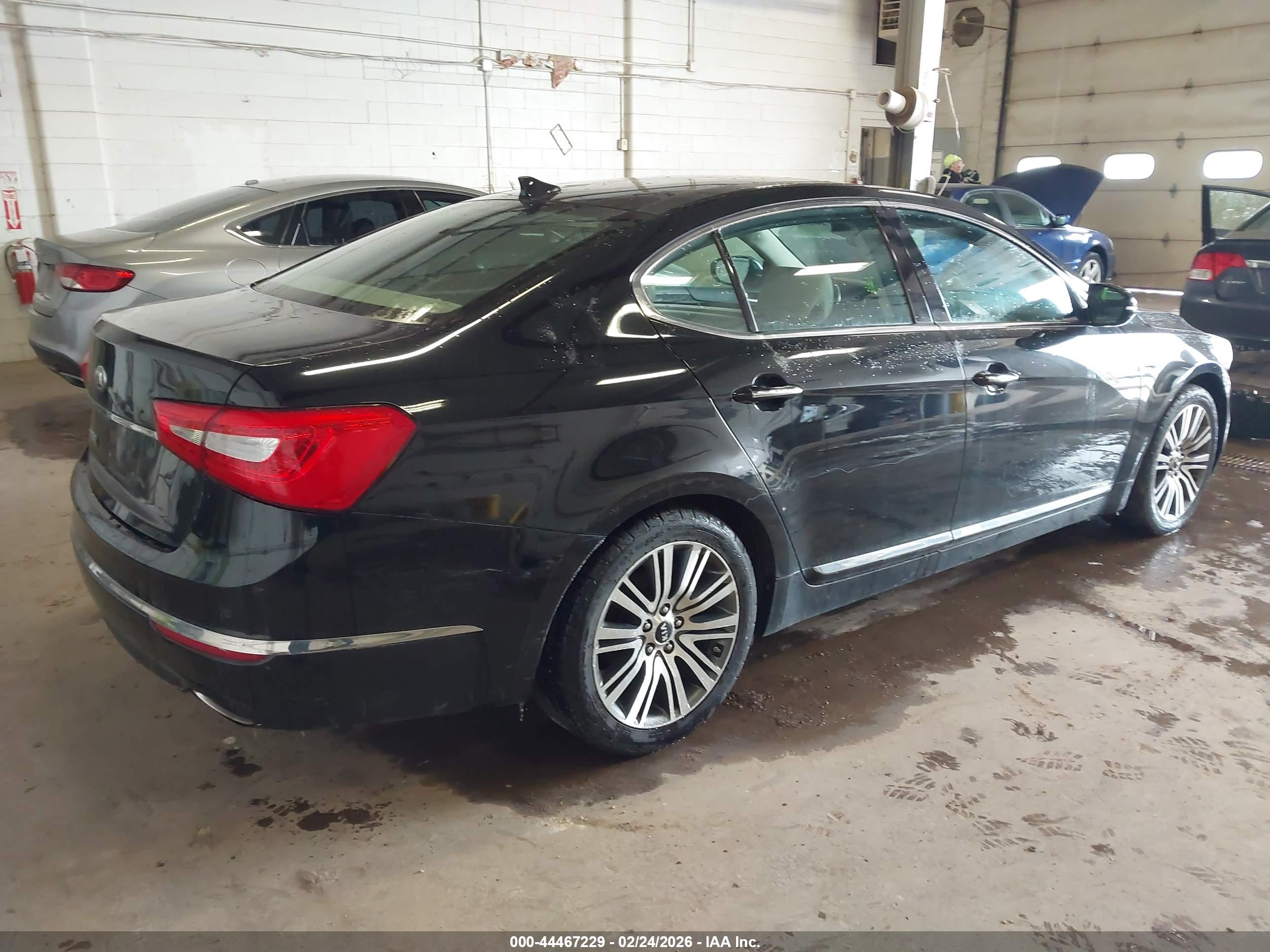 KIA CADENZA image 4
