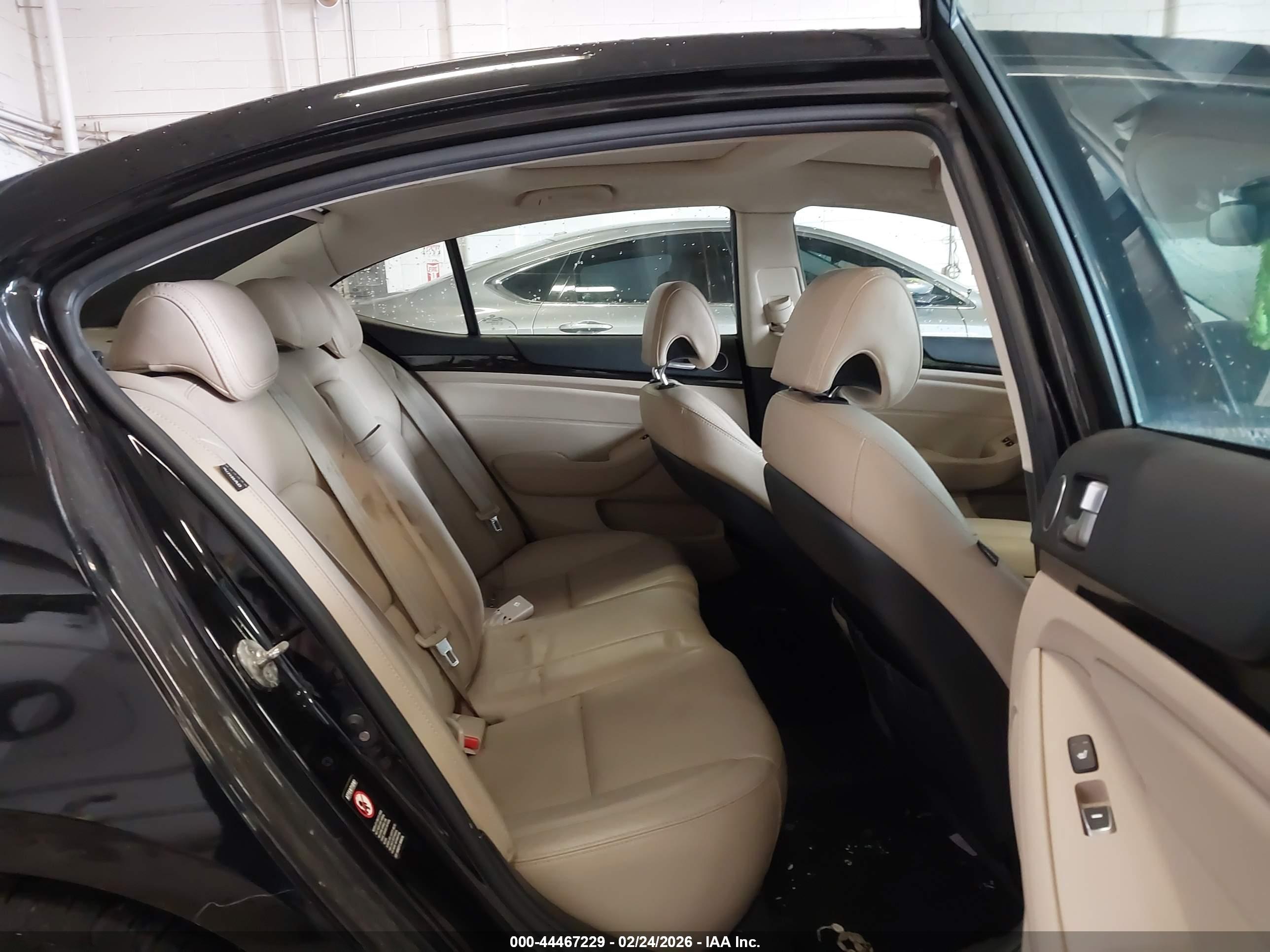 KIA CADENZA image 8