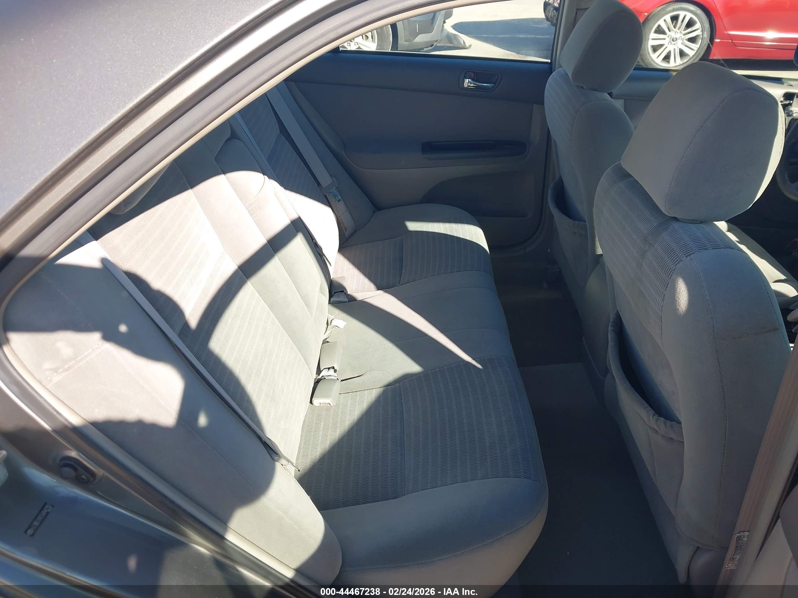 TOYOTA CAMRY image 8