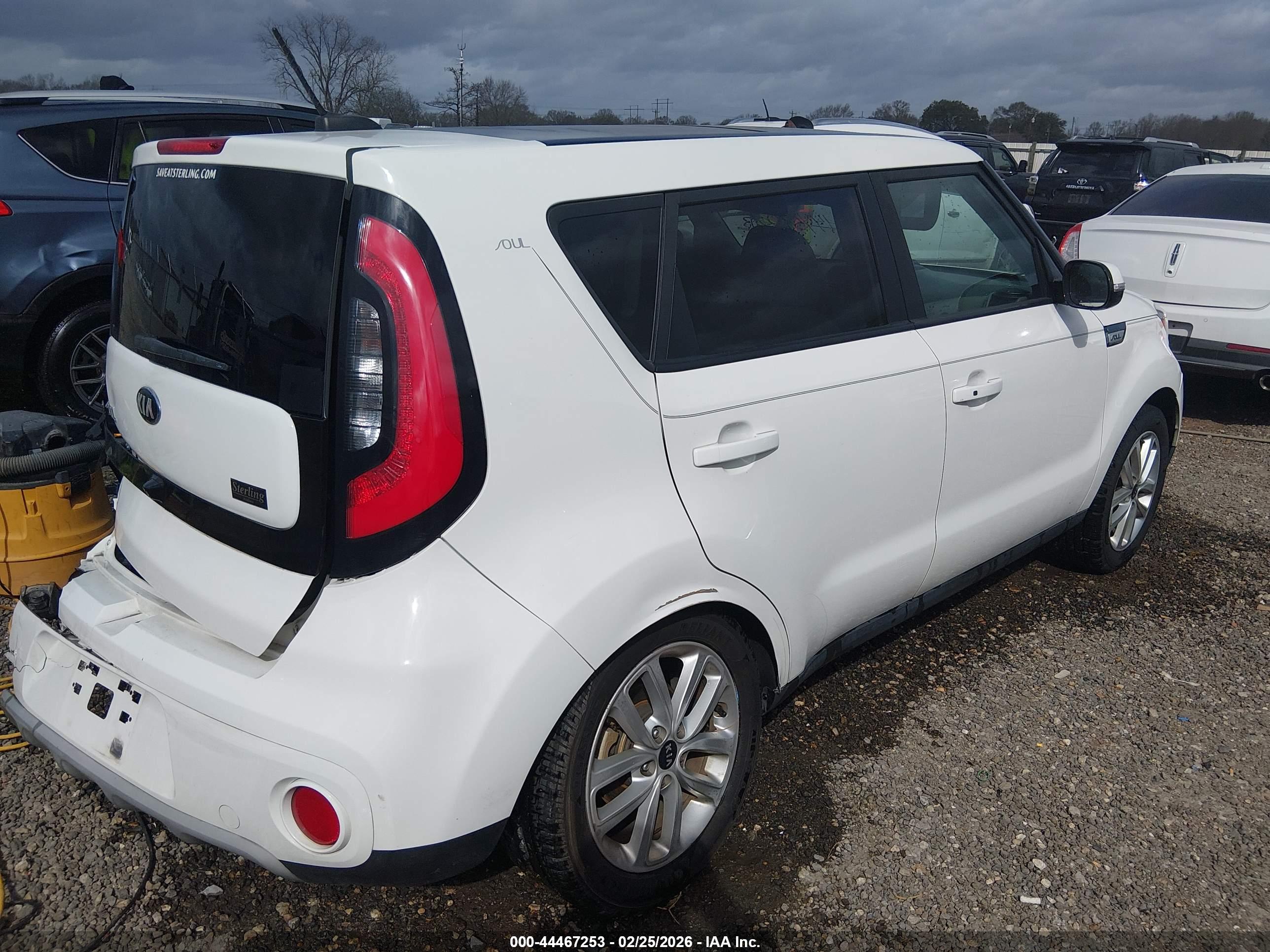KIA SOUL image 4