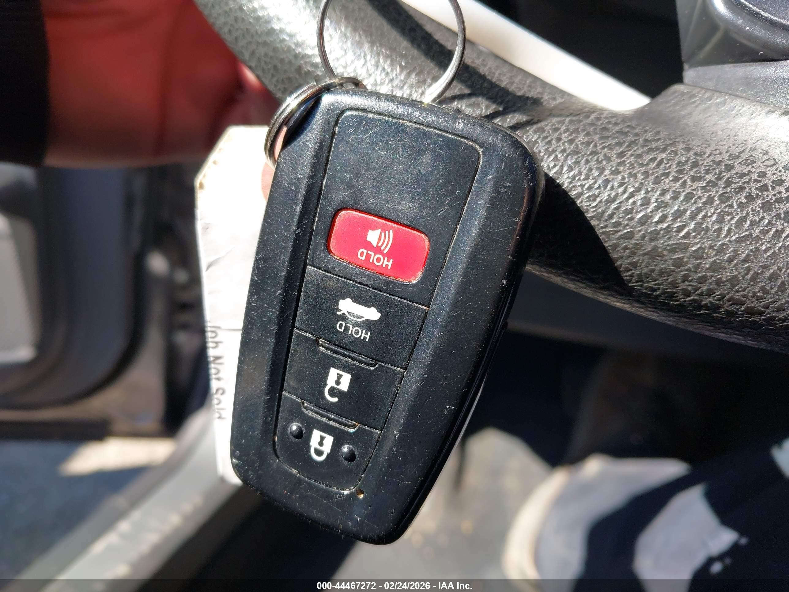 TOYOTA CAMRY image 11