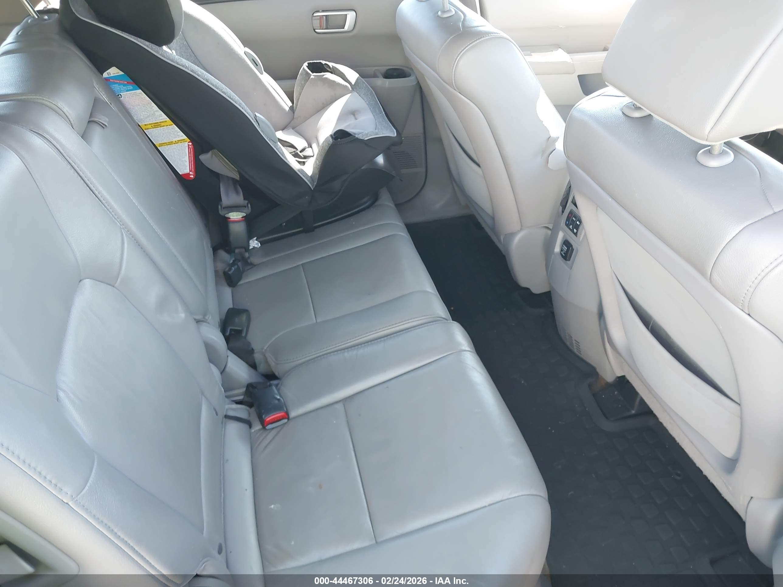 HONDA PILOT image 8