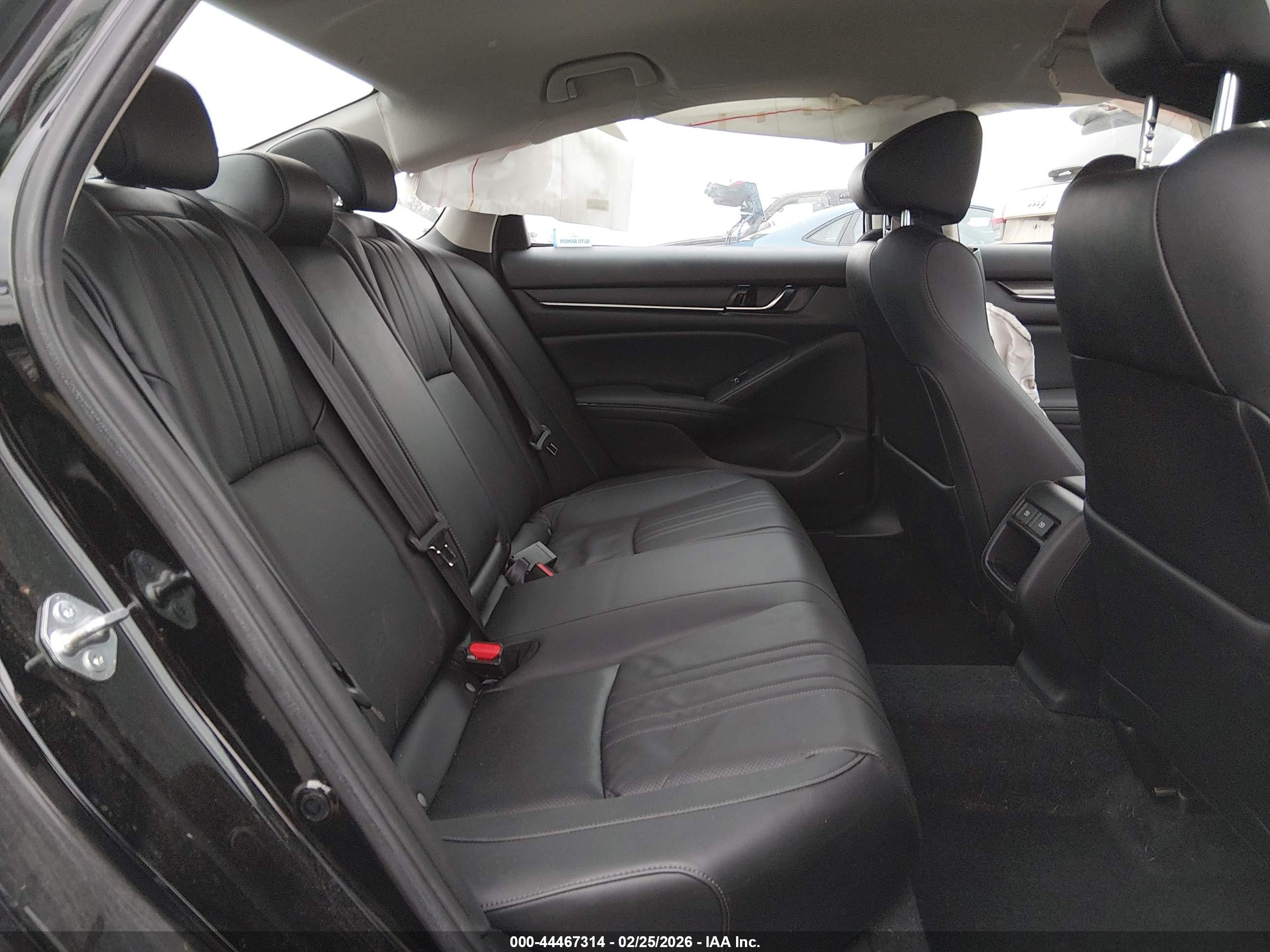 HONDA ACCORD image 8